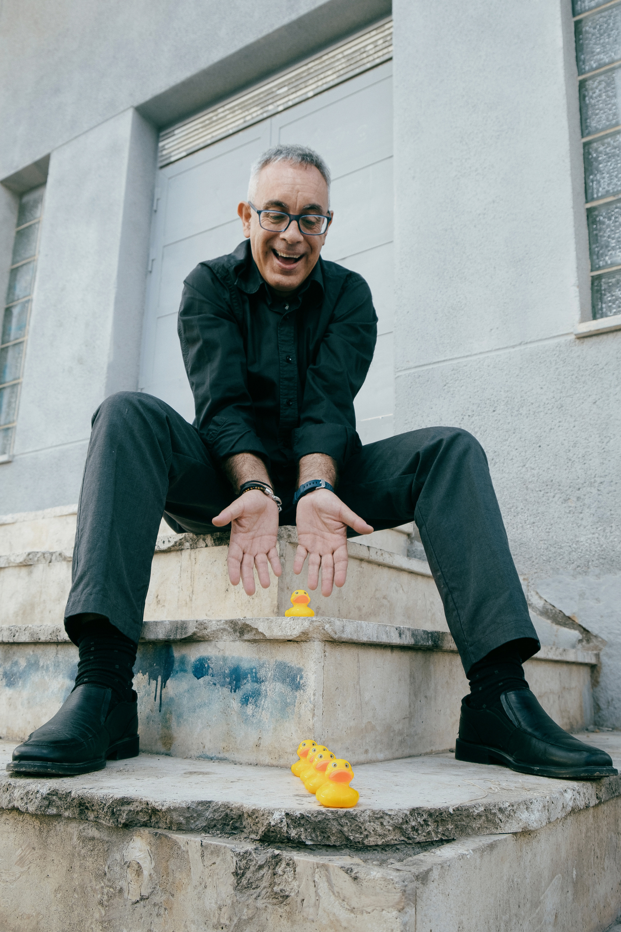 Dani Mares. A fun photo session with ducks for an artist