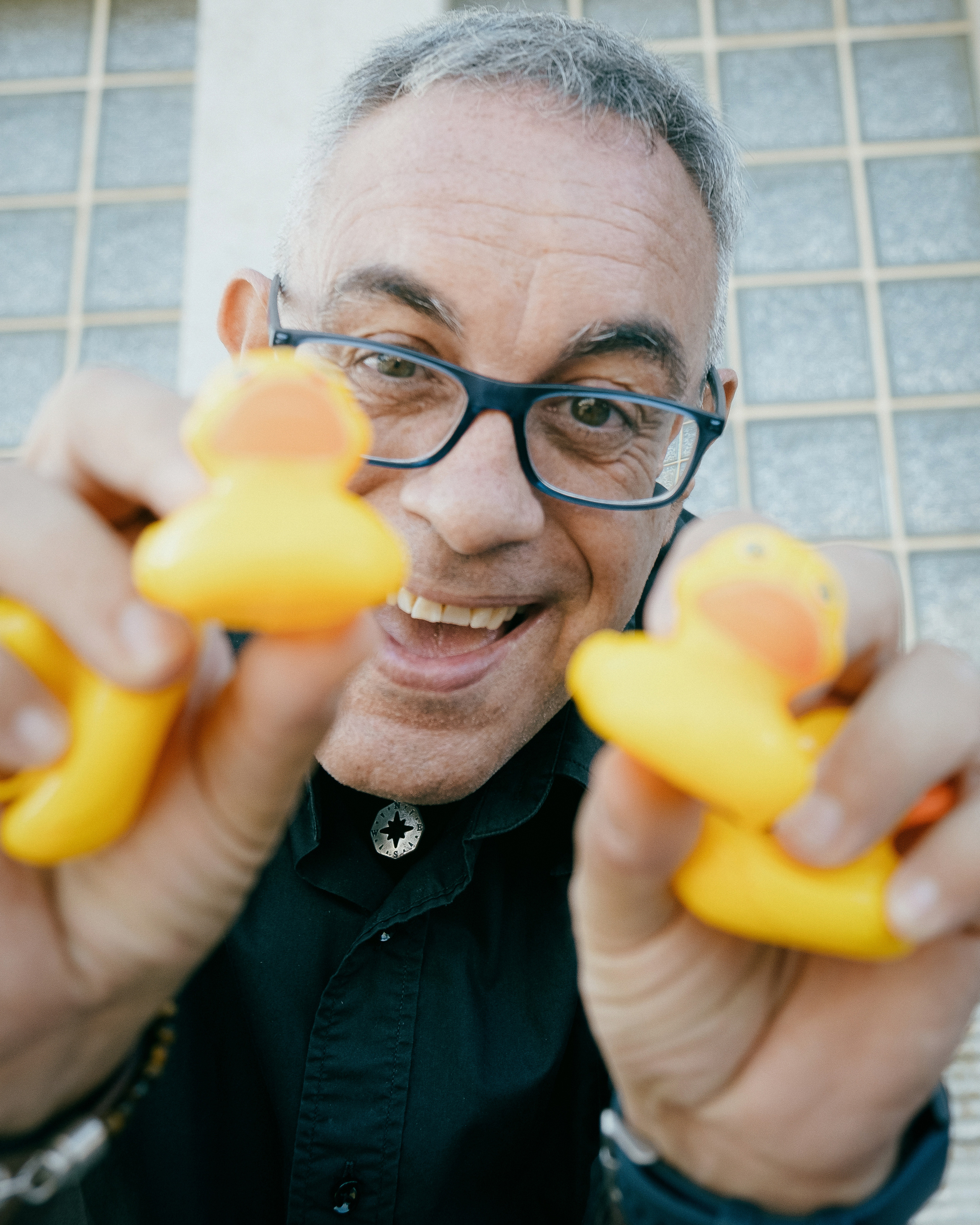 Dani Mares. A fun photo session with ducks for an artist