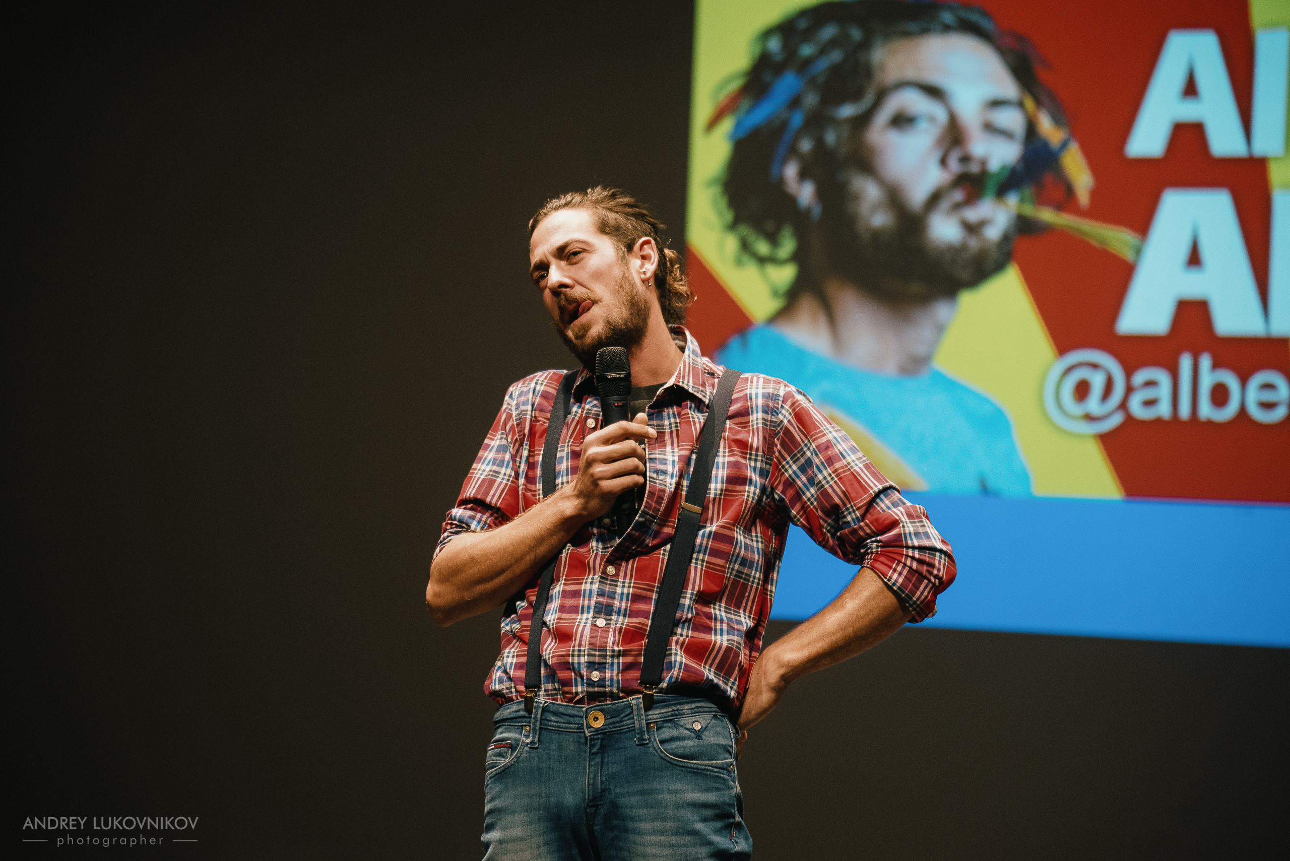 CHE. Фотоотчет с выступления испанских комиков