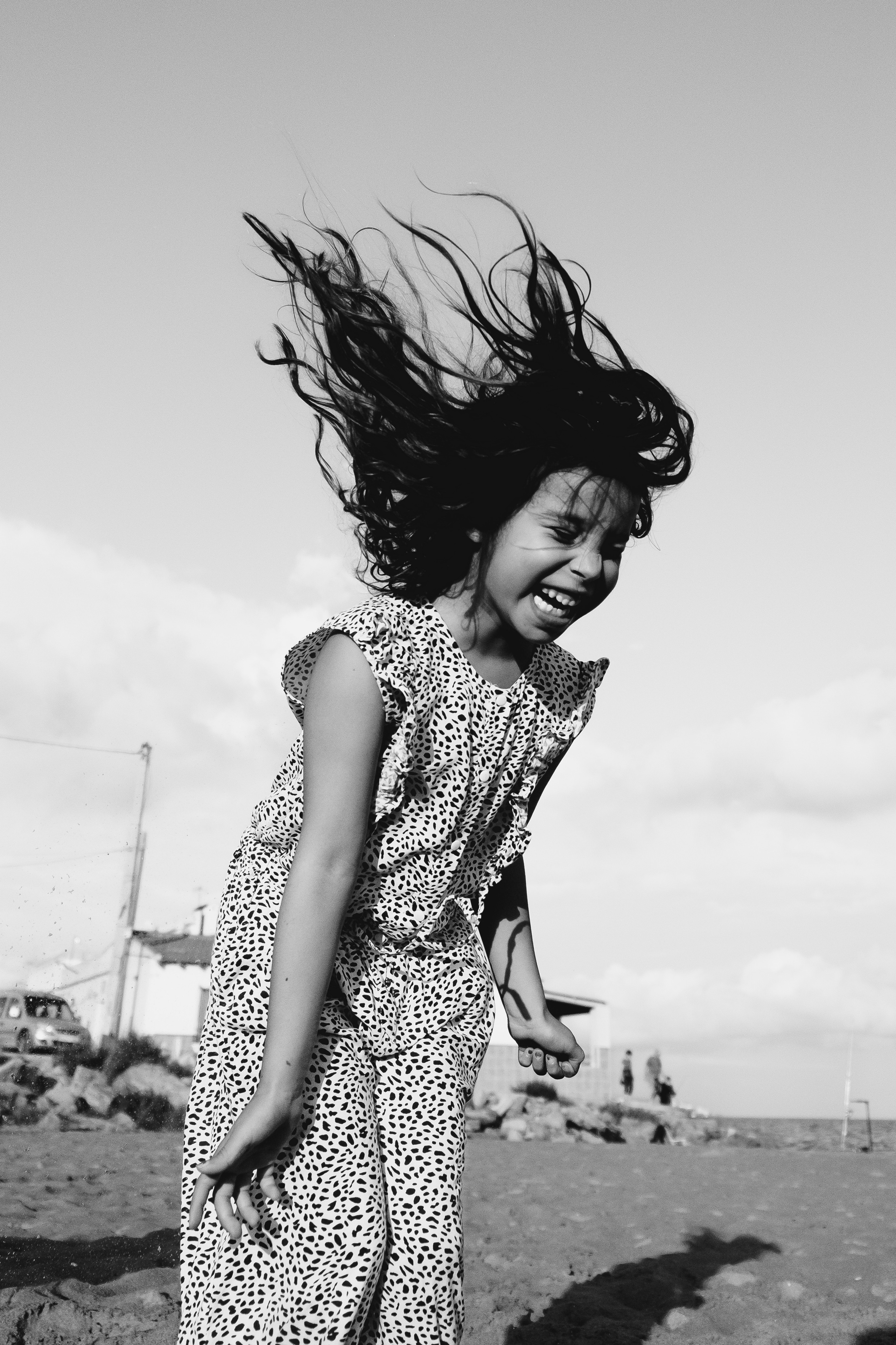 Fun family photo session on the beach