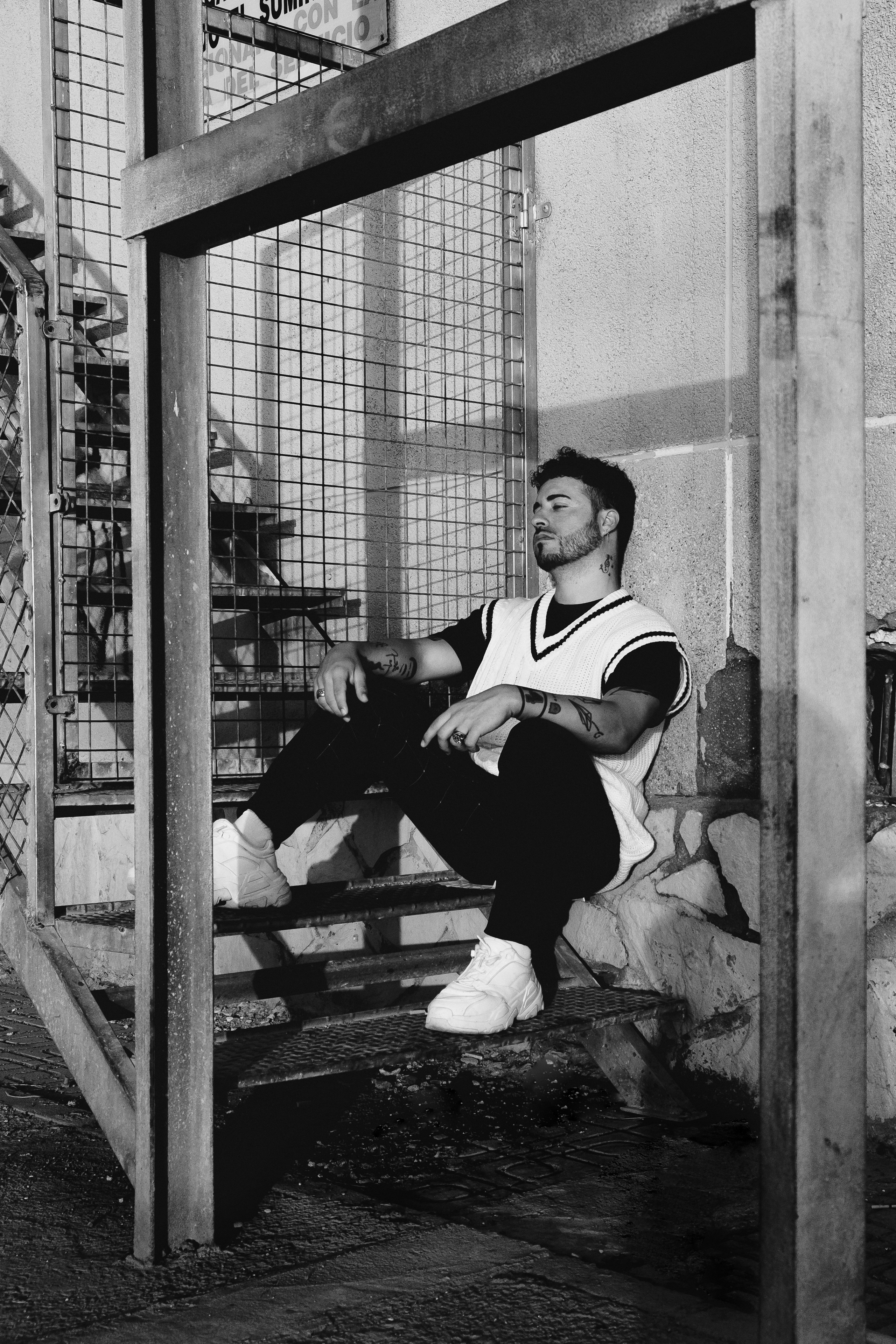 Jonathan Pons. Фотосессия для испанского музыканта