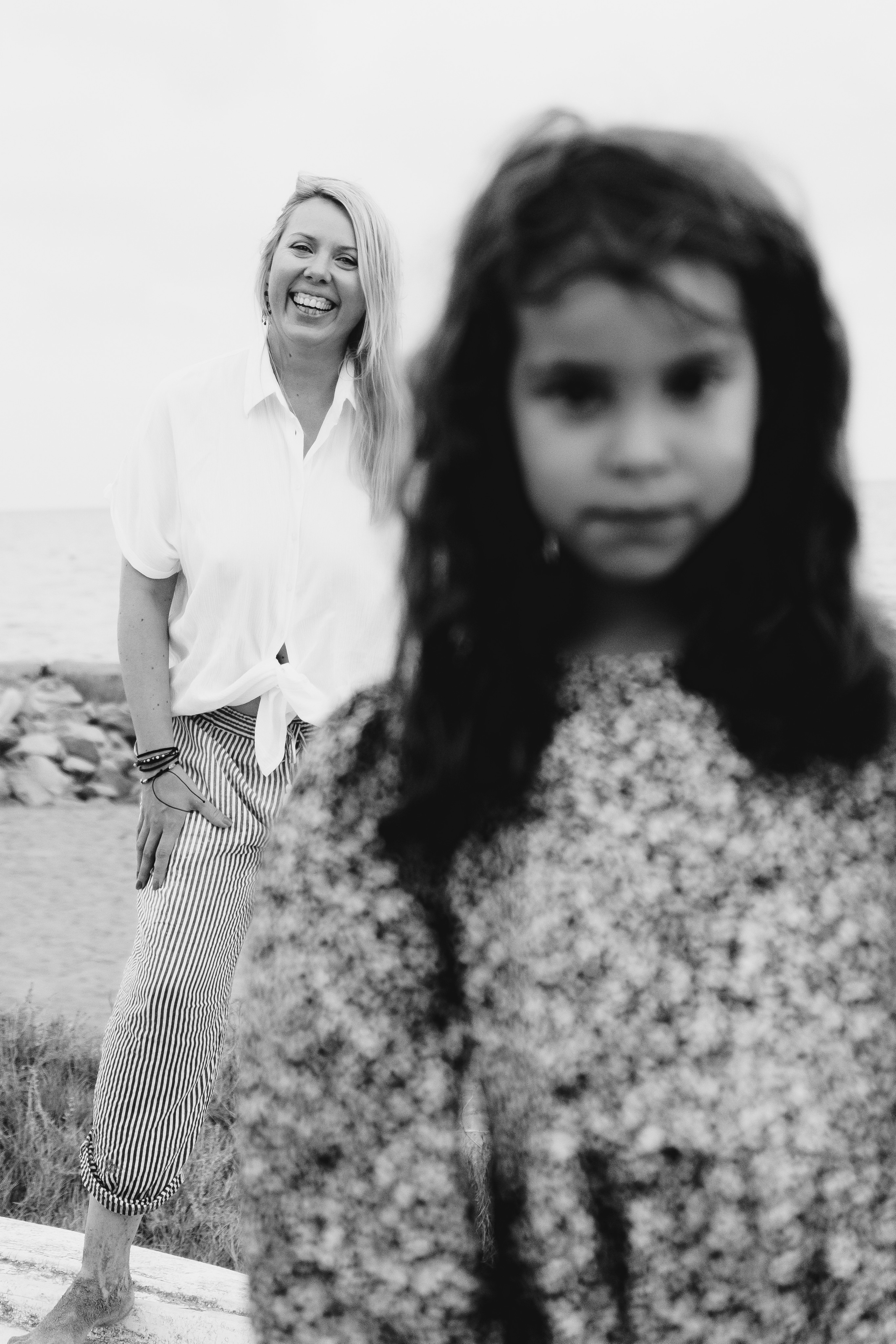 Fun family photo session on the beach