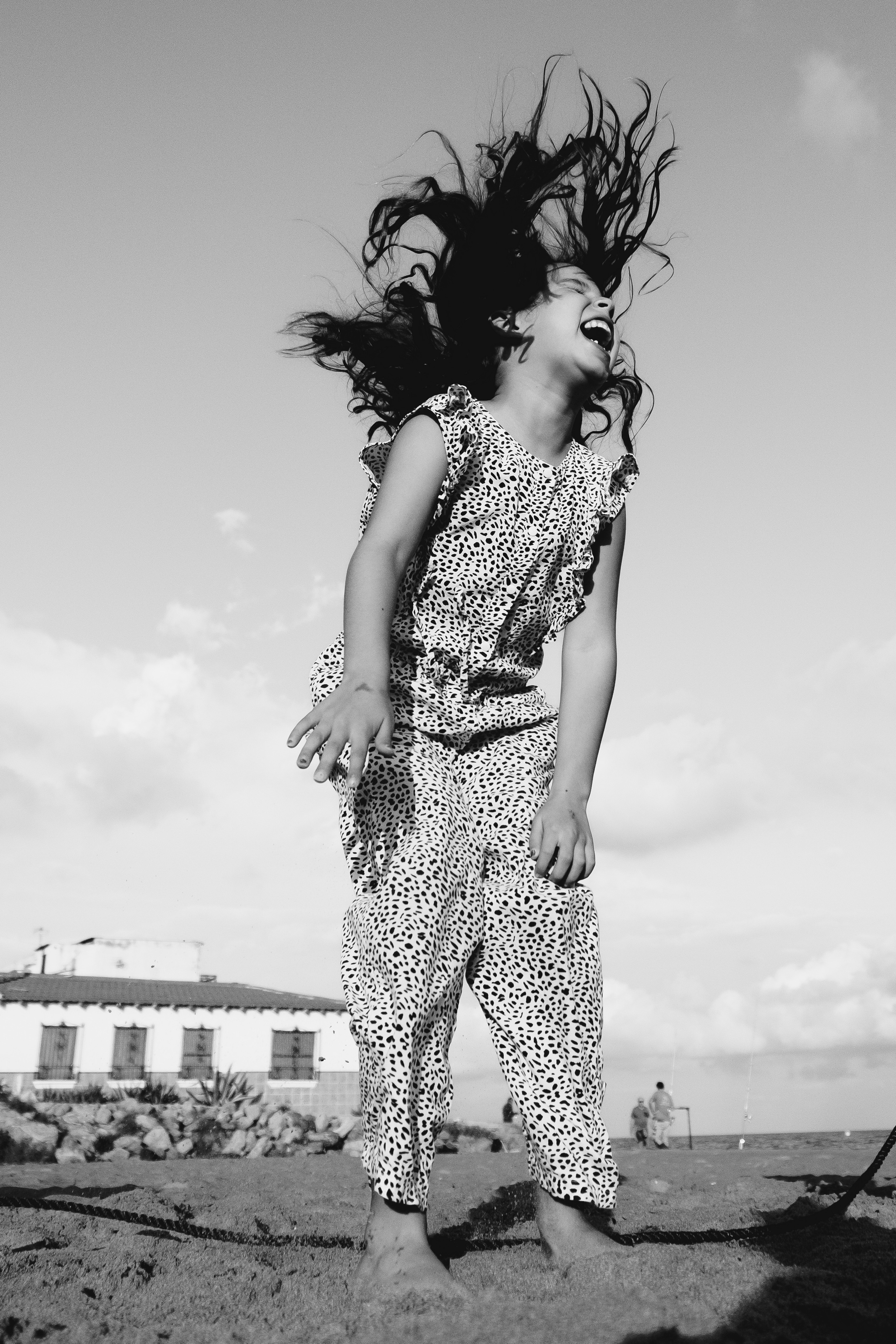 Fun family photo session on the beach
