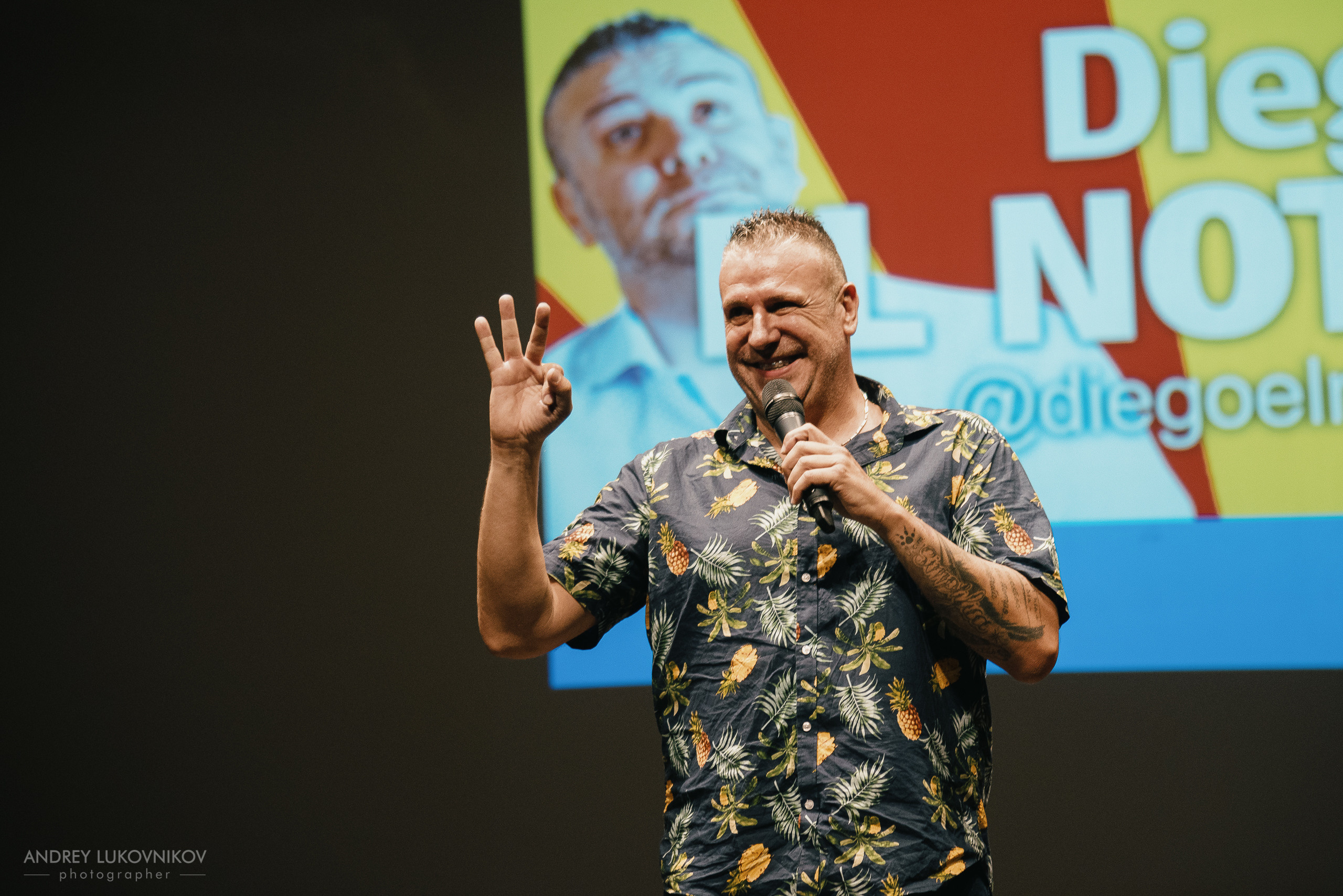 CHE. Фотоотчет с выступления испанских комиков