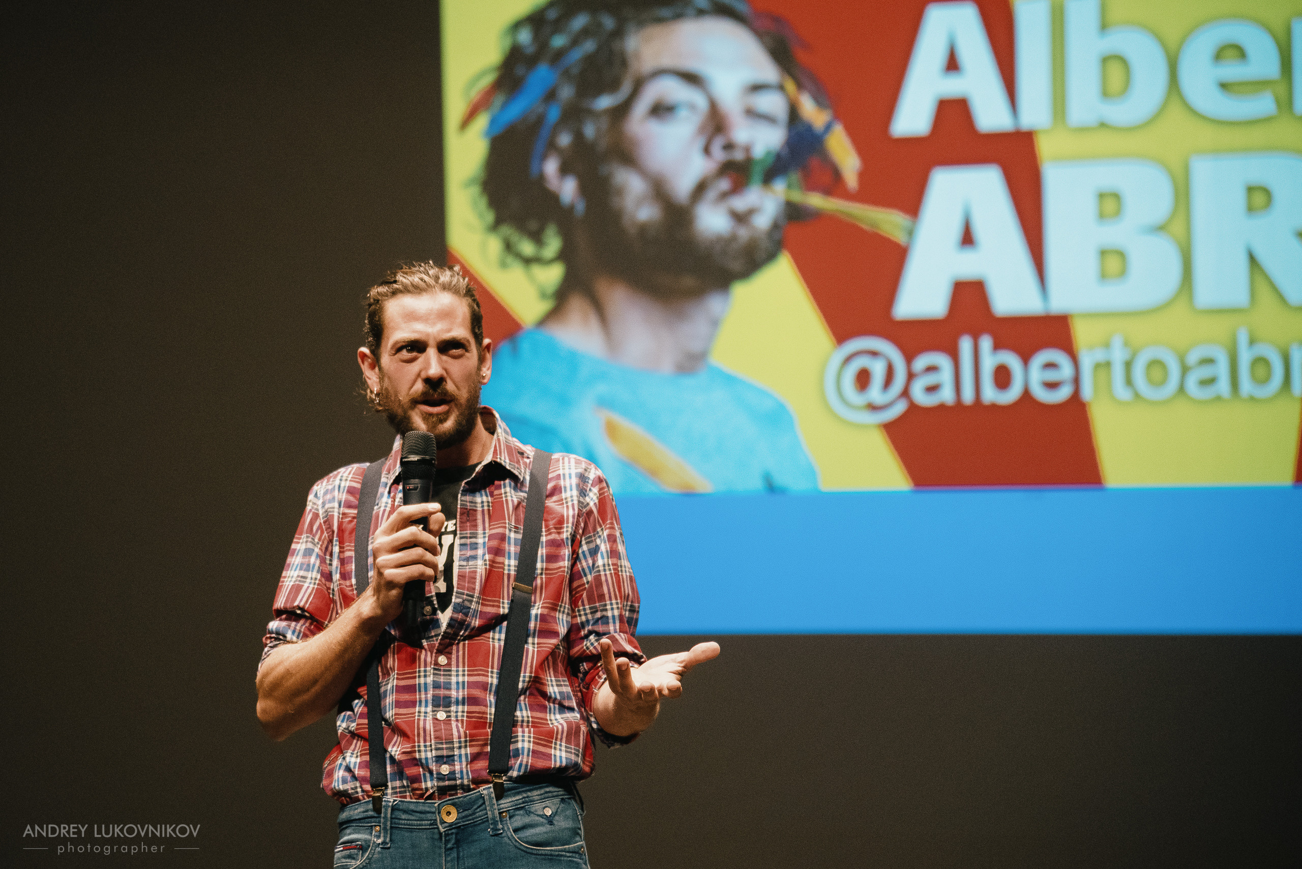 CHE. Фотоотчет с выступления испанских комиков