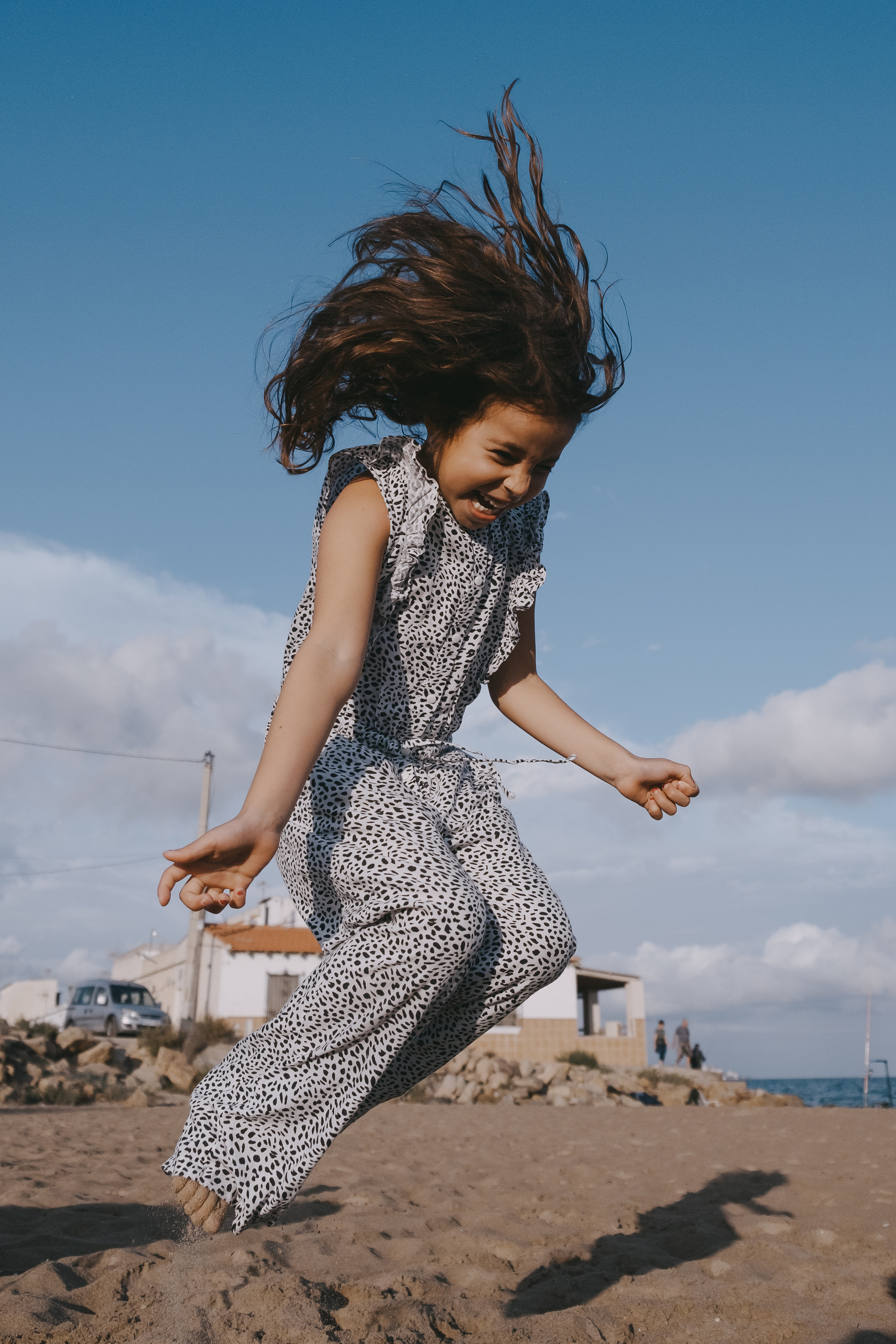 Fun family photo session on the beach