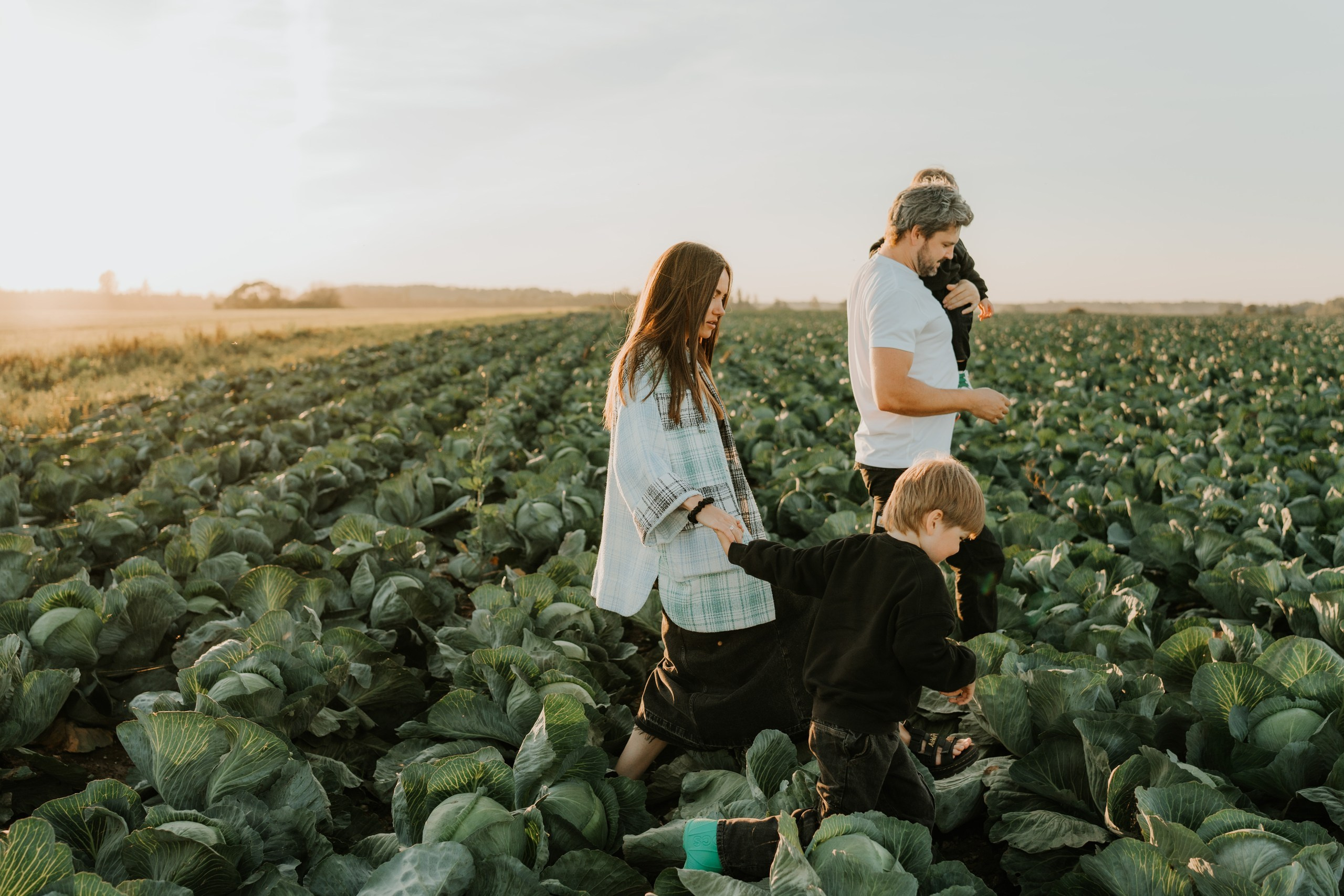 FAMILY IN CABBAGES. Dagneshi Photography
