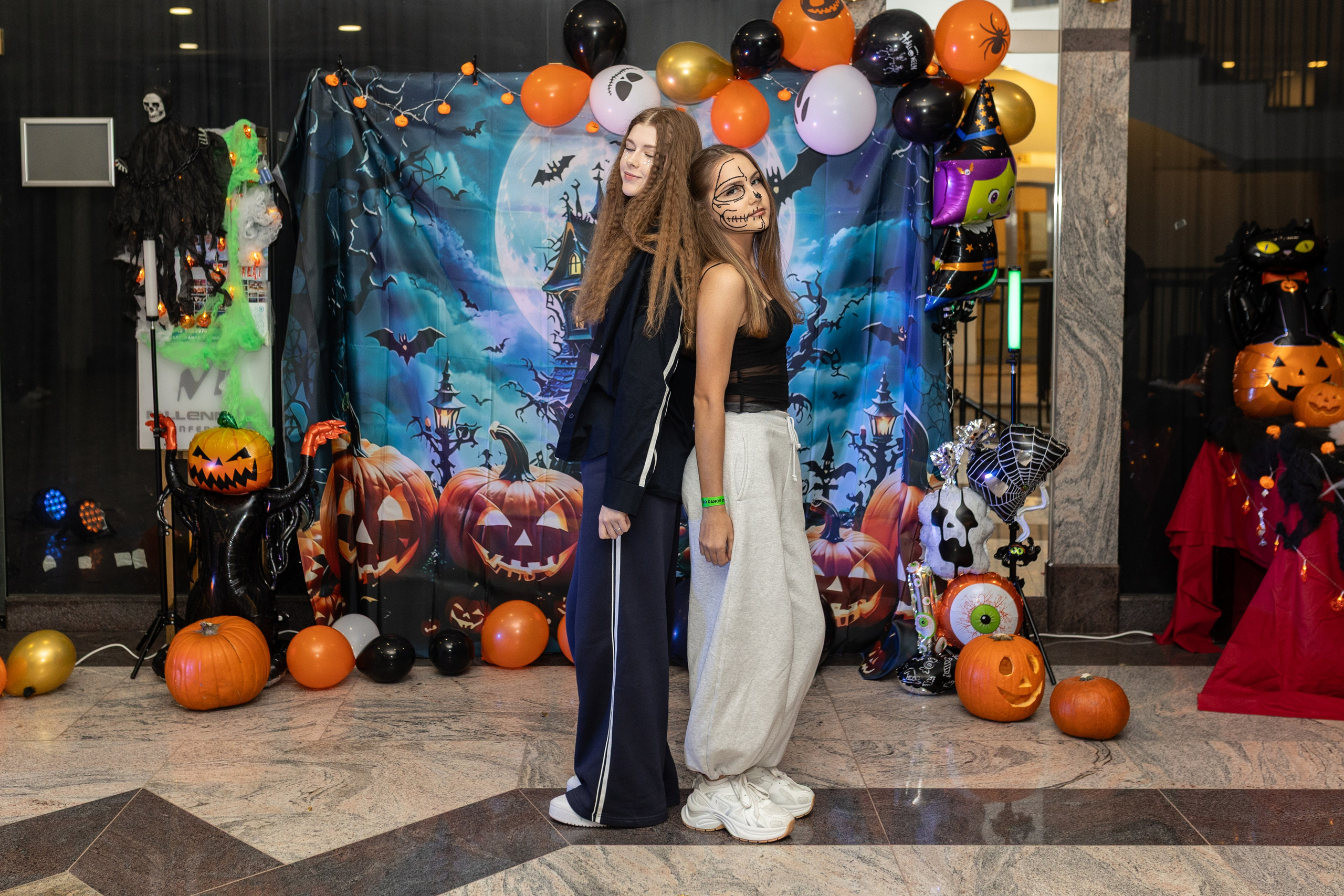 Leo dance studio Helloween 2025. Семейный и детский фотограф в Варшаве Мила Бобровская