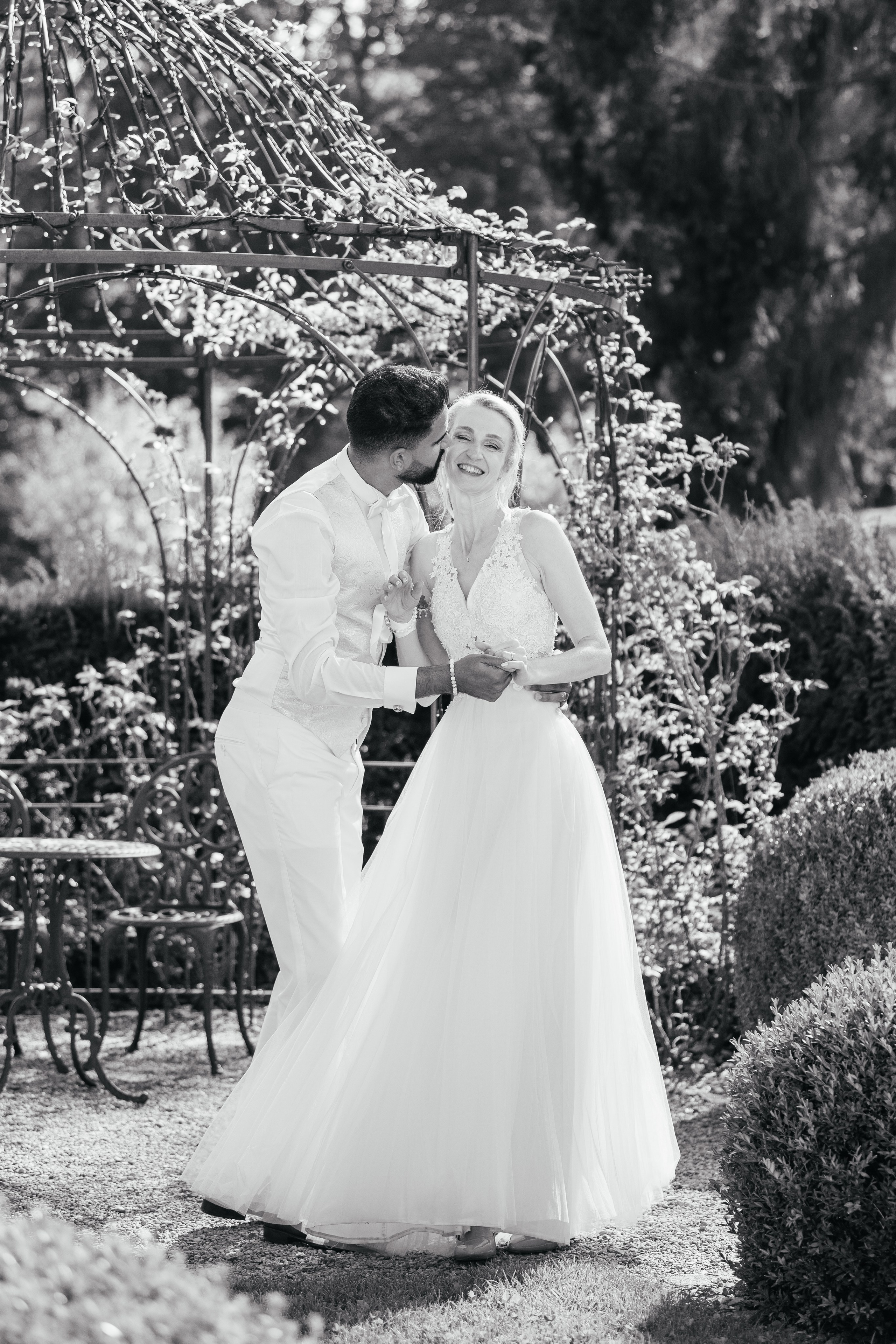 FLORENCE & JAMAL Dübendorf, Switzerland. I am Elena Altendorfer. Wedding photographer in Zurich and Switzerland