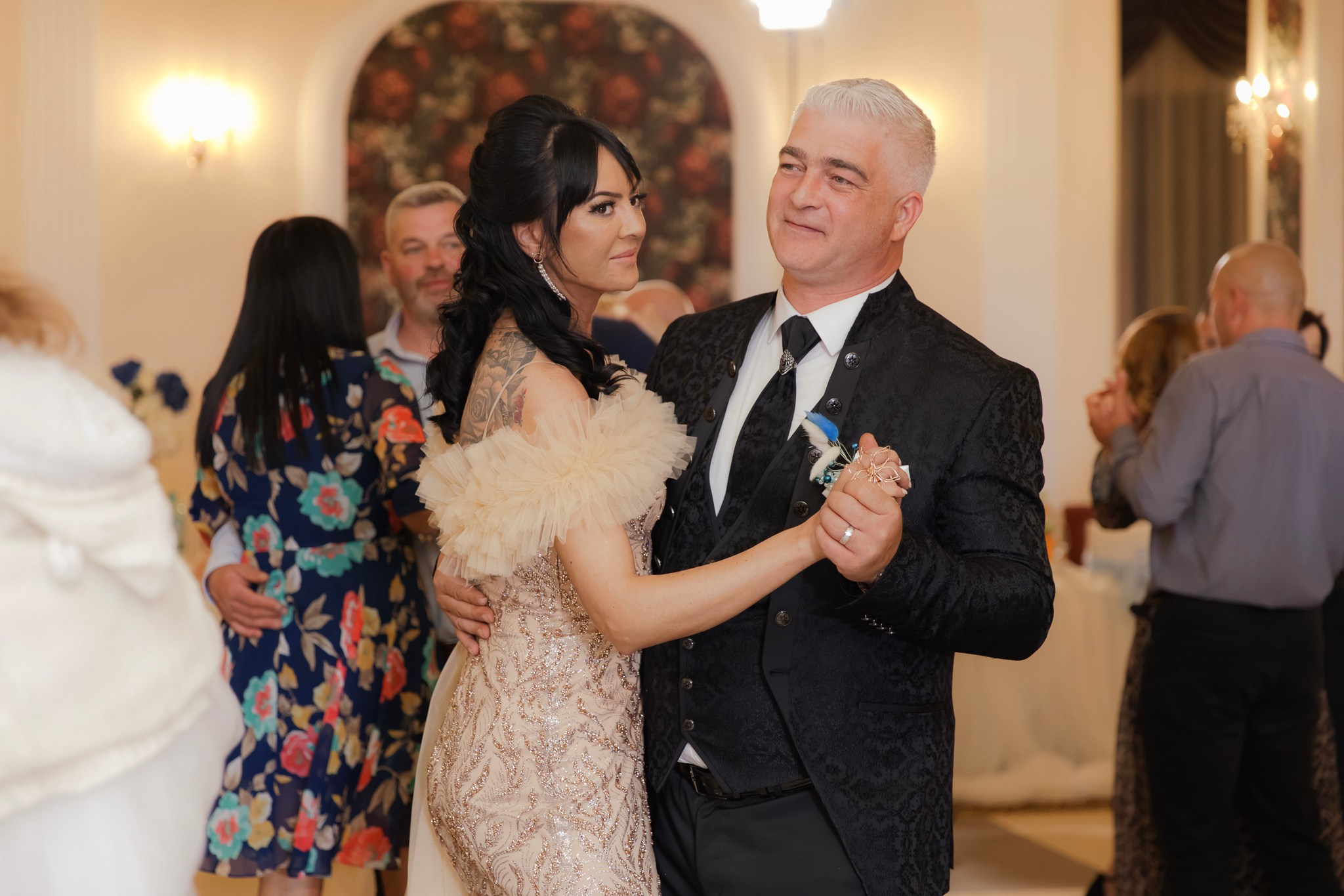 Mihai & Oana. Servicii foto-video profesionale, pentru momente de neuitat