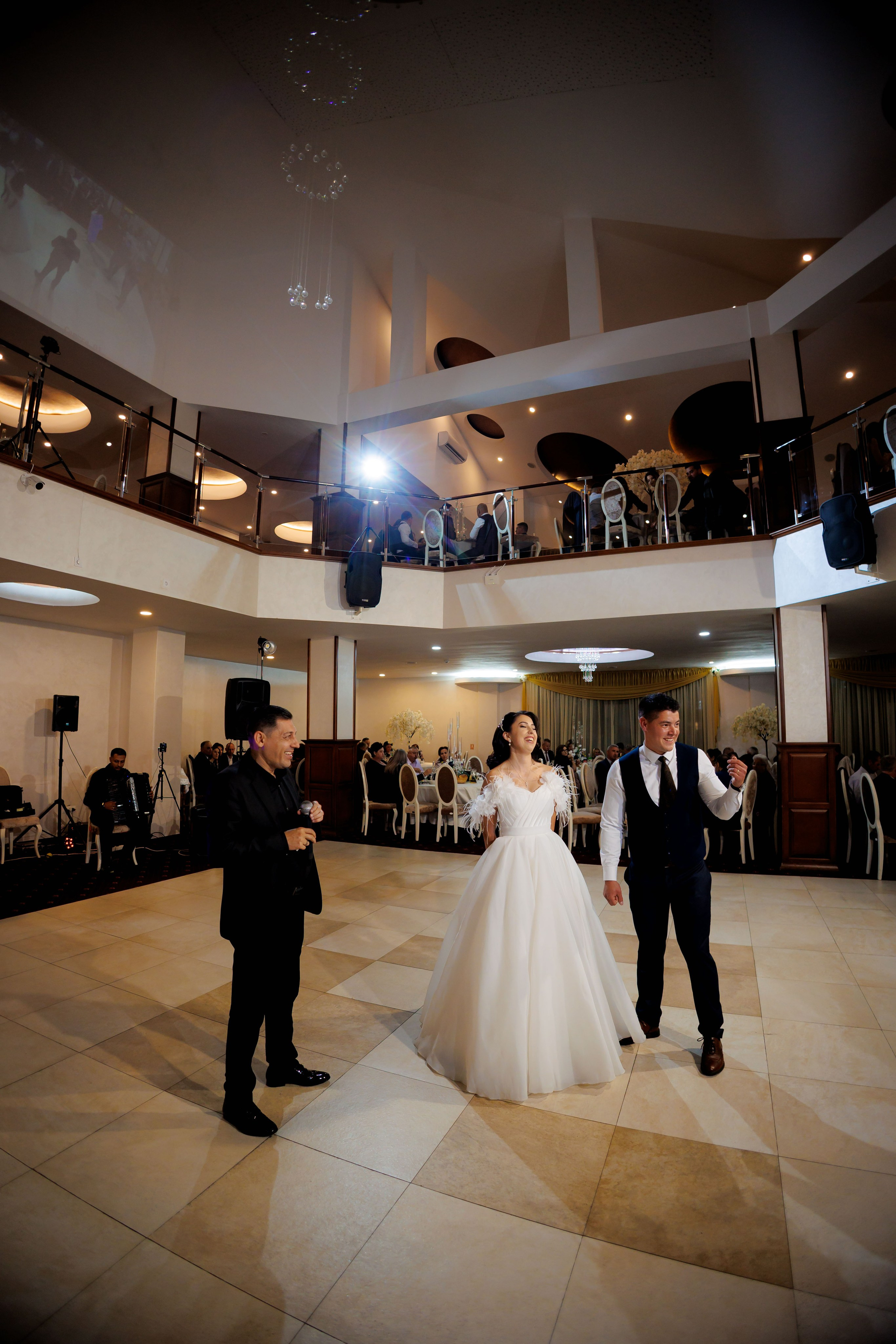 Loredana & Emilian – Ziua Nunții | Videografie - fotografie Botez Suceava, Iași, Botoșani. Servicii foto-video profesionale, pentru momente de neuitat