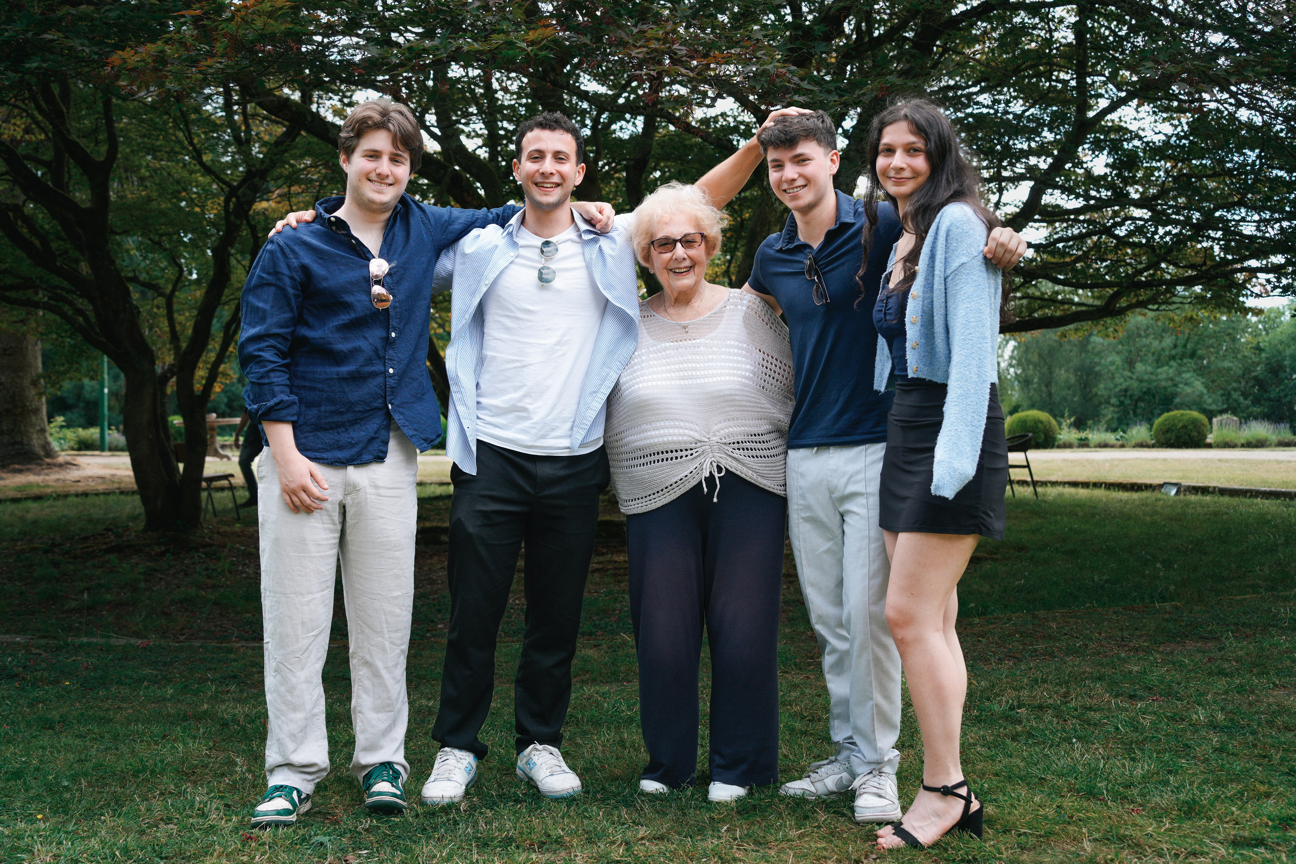 Relaxed family photo in Hampton-in-Arden – mum, daughter, son and grandchildren.
