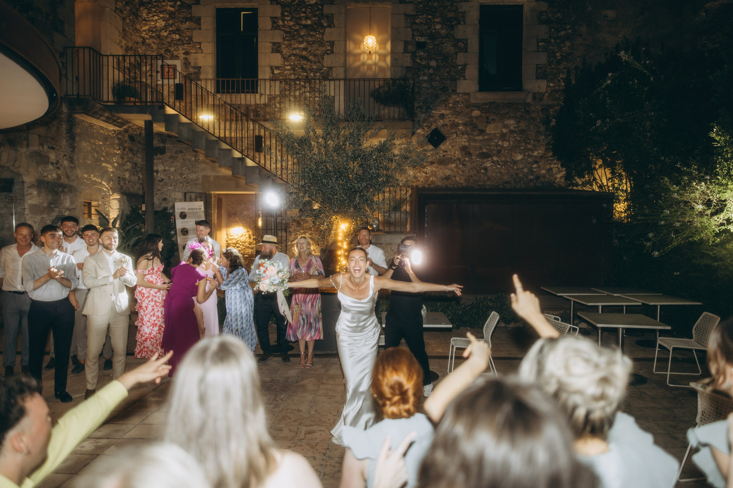 Lauren & Jamie. Hotel Castell d’Emporda. Paola fotógrafo / videografo de bodas en Barcelona