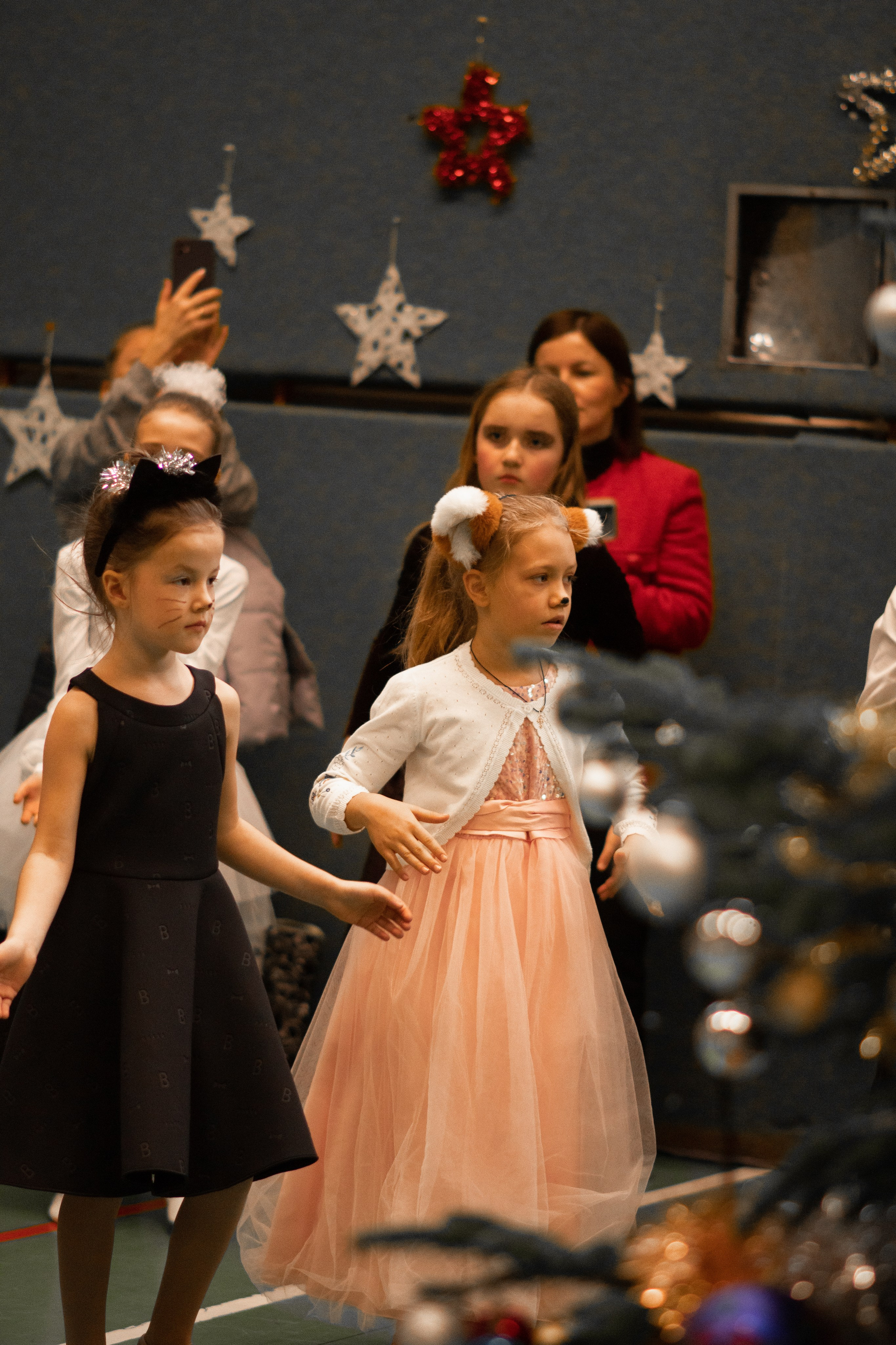 Новогодний хоровод. Семейный и детский фотограф