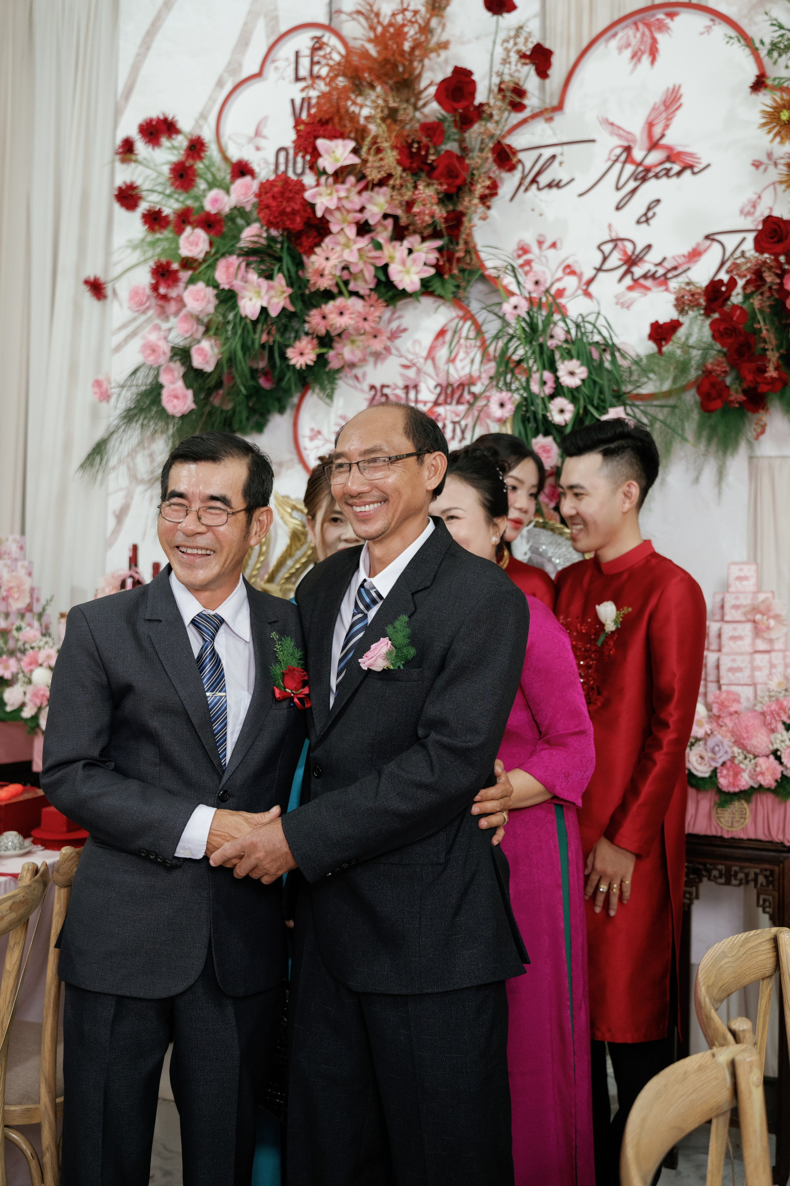 Ngân & Tâm. Cam Images