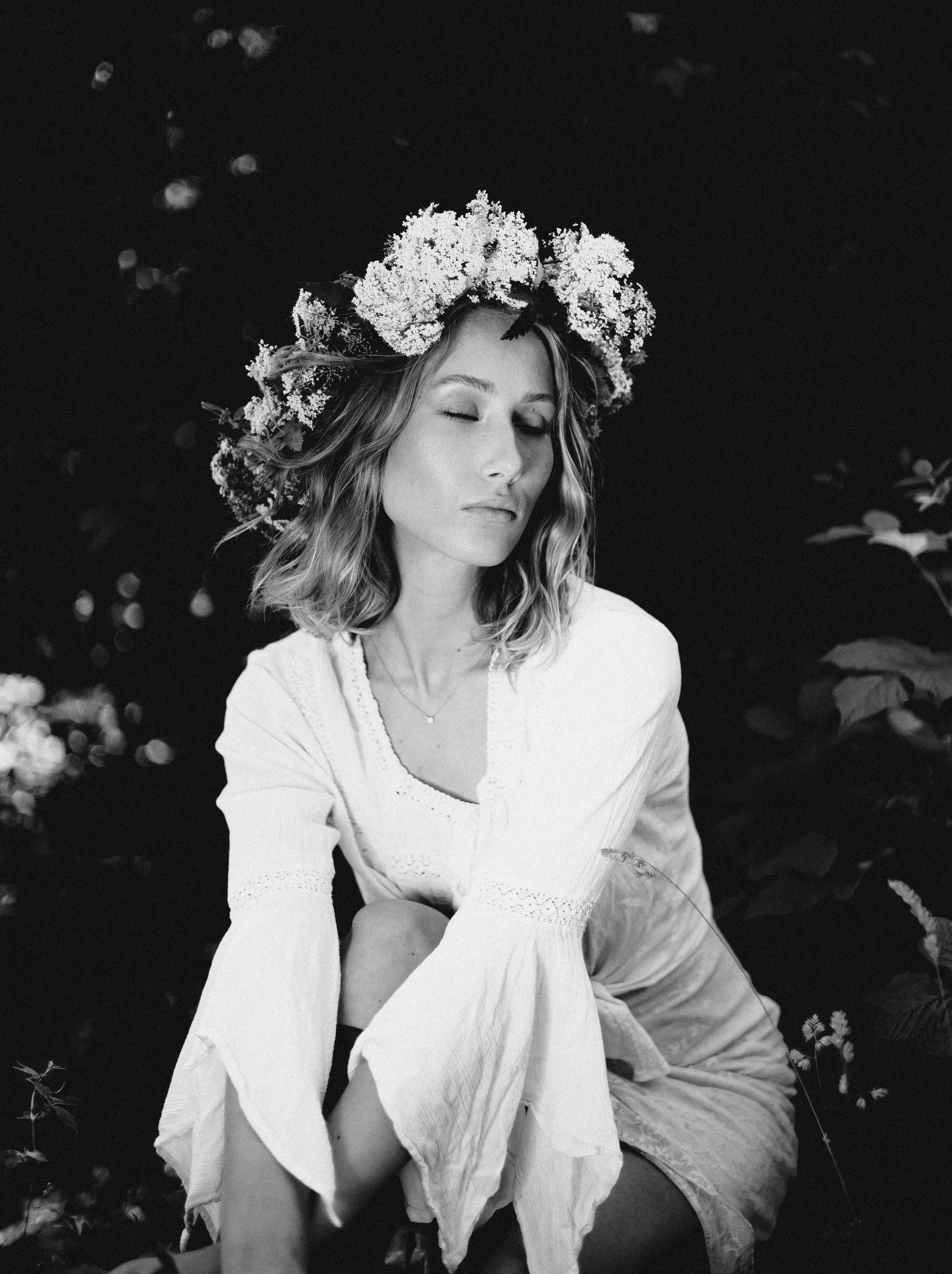 Sabīne x ĀTRSKADRS. Fotografė Aleksandra Samozvanova