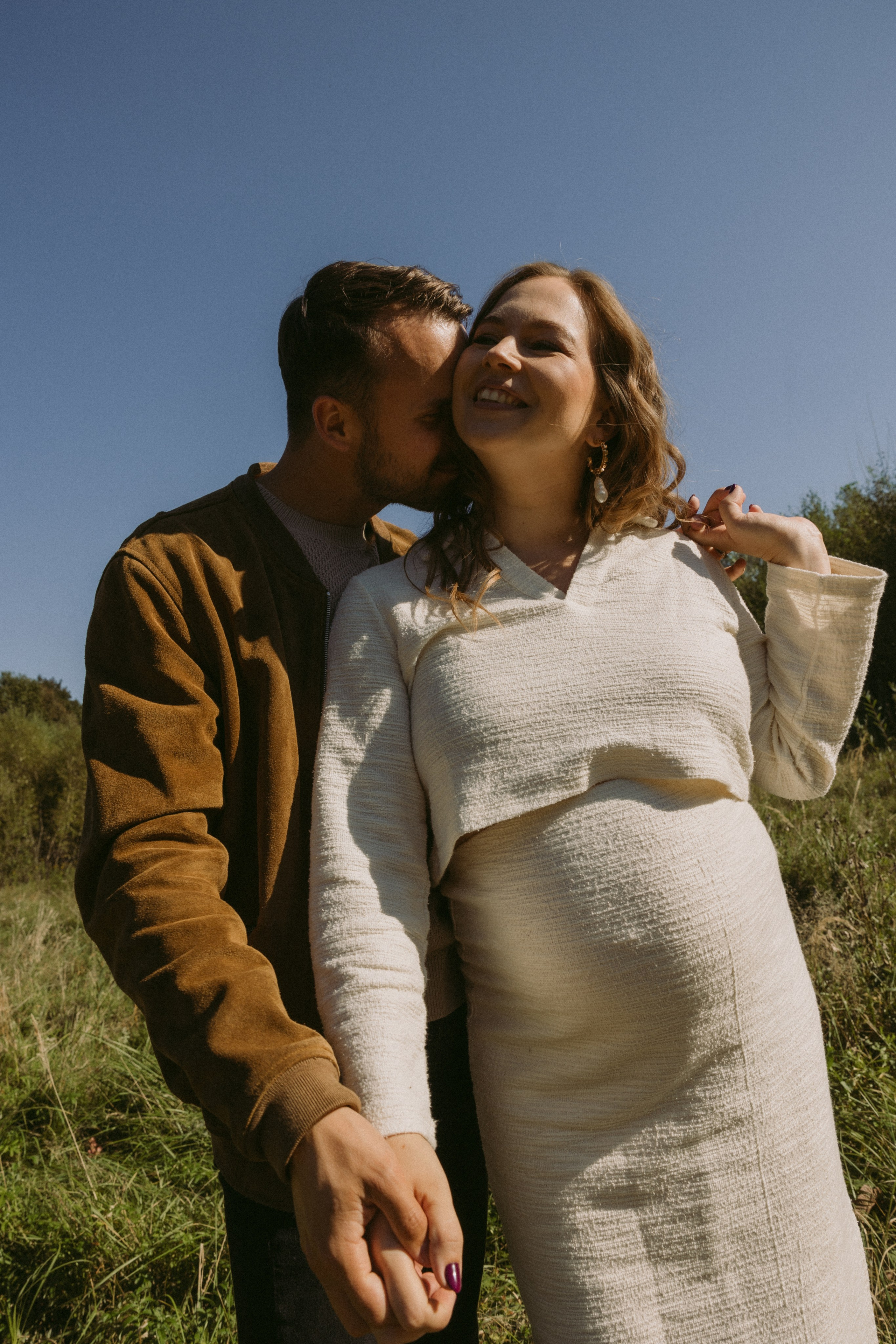 Sigita ir Artūras | Pabėgimas į gamtą ir aštrūs šešėliai. Vestuvių ir šeimų fotografė Lena Bondarenko / belove photo