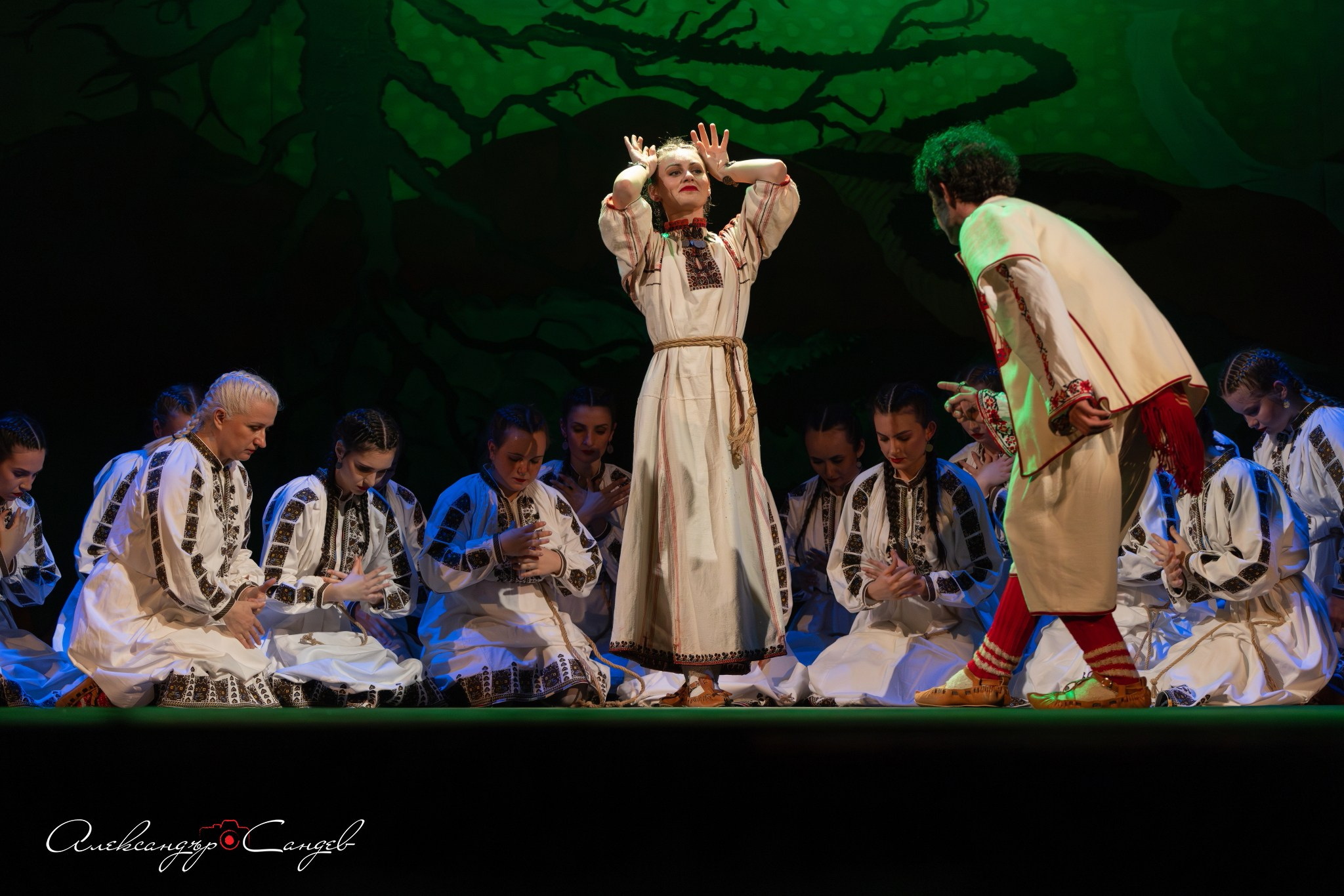 „Змейова сватба“, спектакъл на представителен ансамбъл „Шевица“ - 28.03.2026 -. Александър Сандев - website