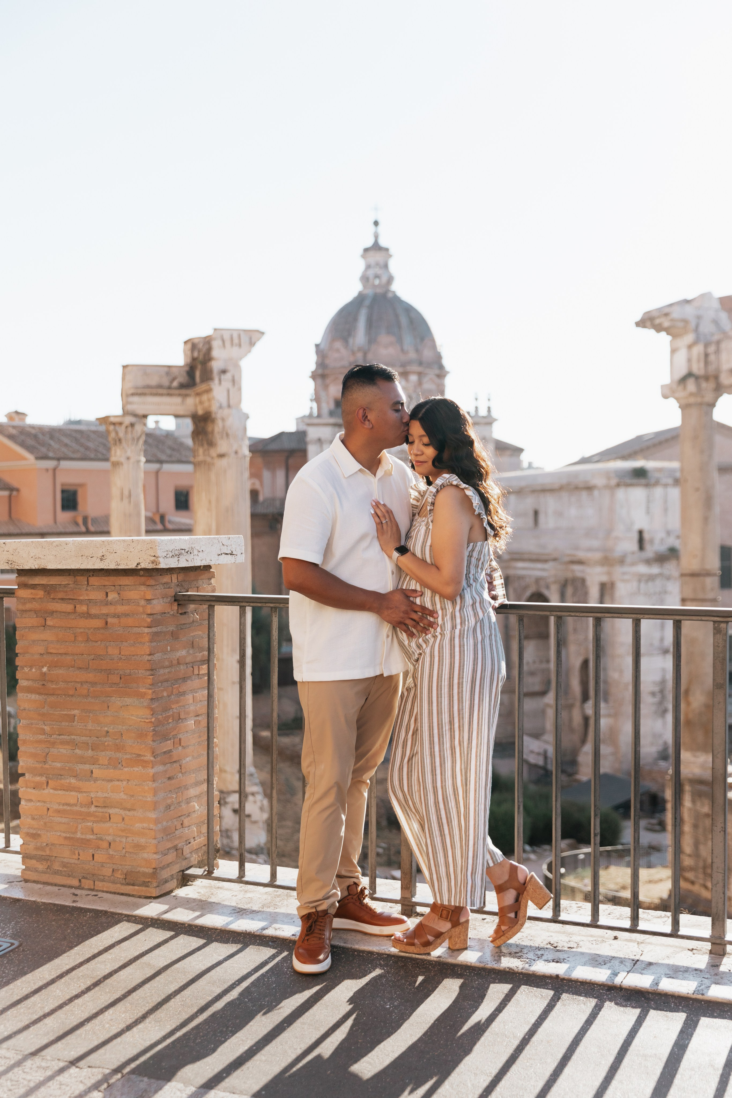 Maternity Photoshoot. Photographer in Rome