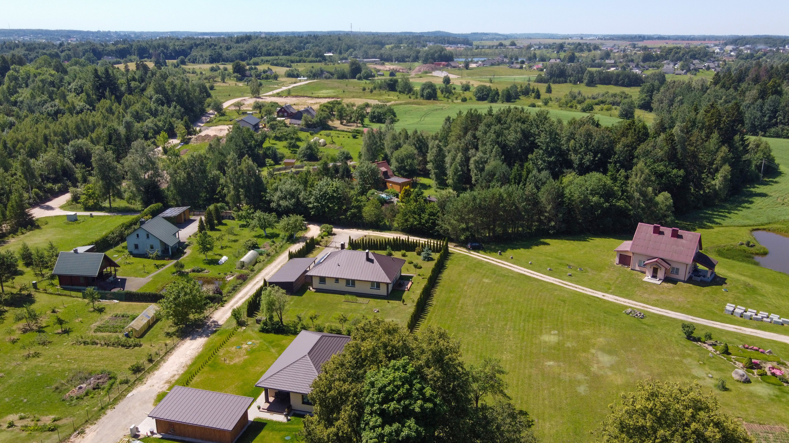 Žudiškių k. Ežero g. 70, Rešes sen. Elina Sapiega fotografė Vilniuje