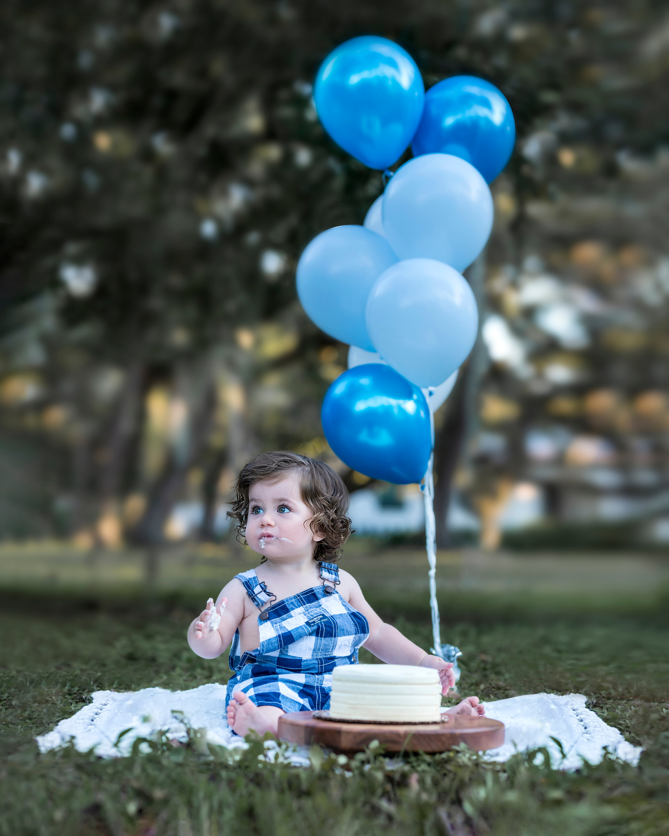 First Birthday. Portrait, kids and family photographer in Wesley Chapel Alina Alice Osipova
