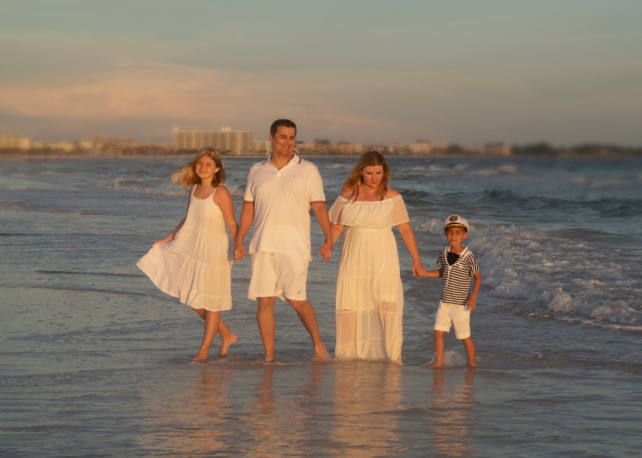 Ocean. Portrait, kids and family photographer in Wesley Chapel Alina Alice Osipova