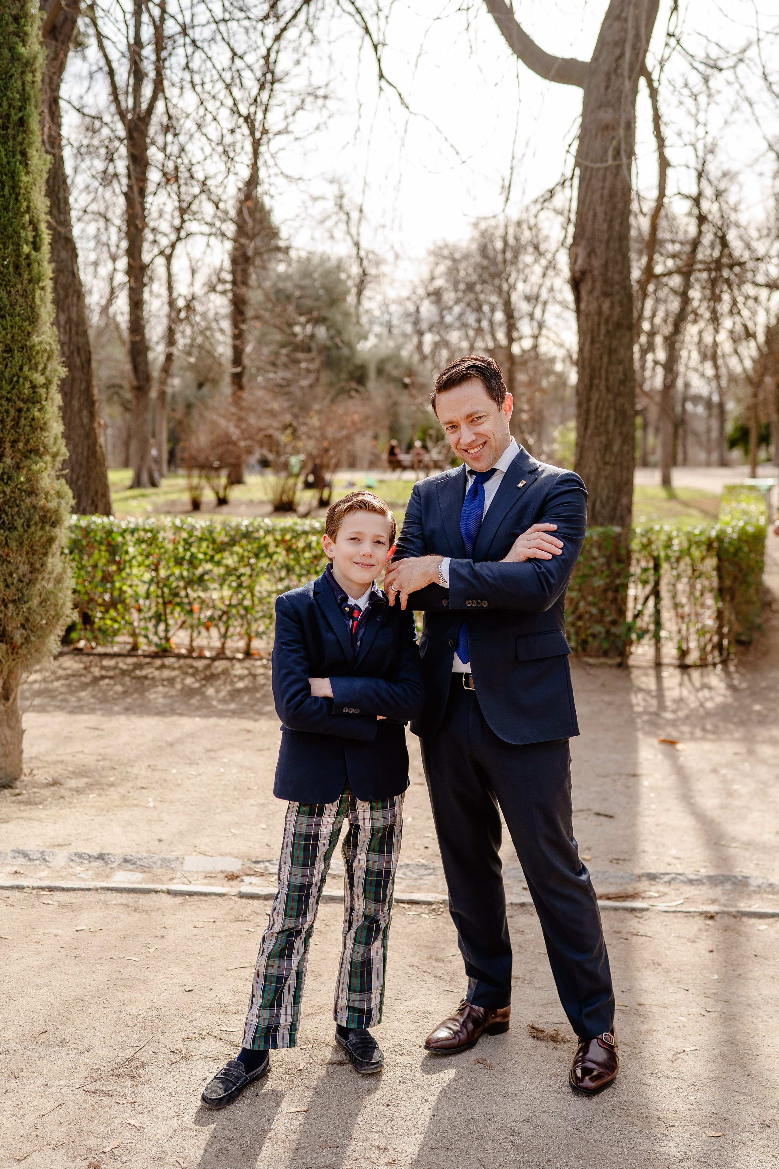 Family photoshoot in Retiro Park. Madrid Photographer for Proposals, Engagements & Families | Anya Petrova
