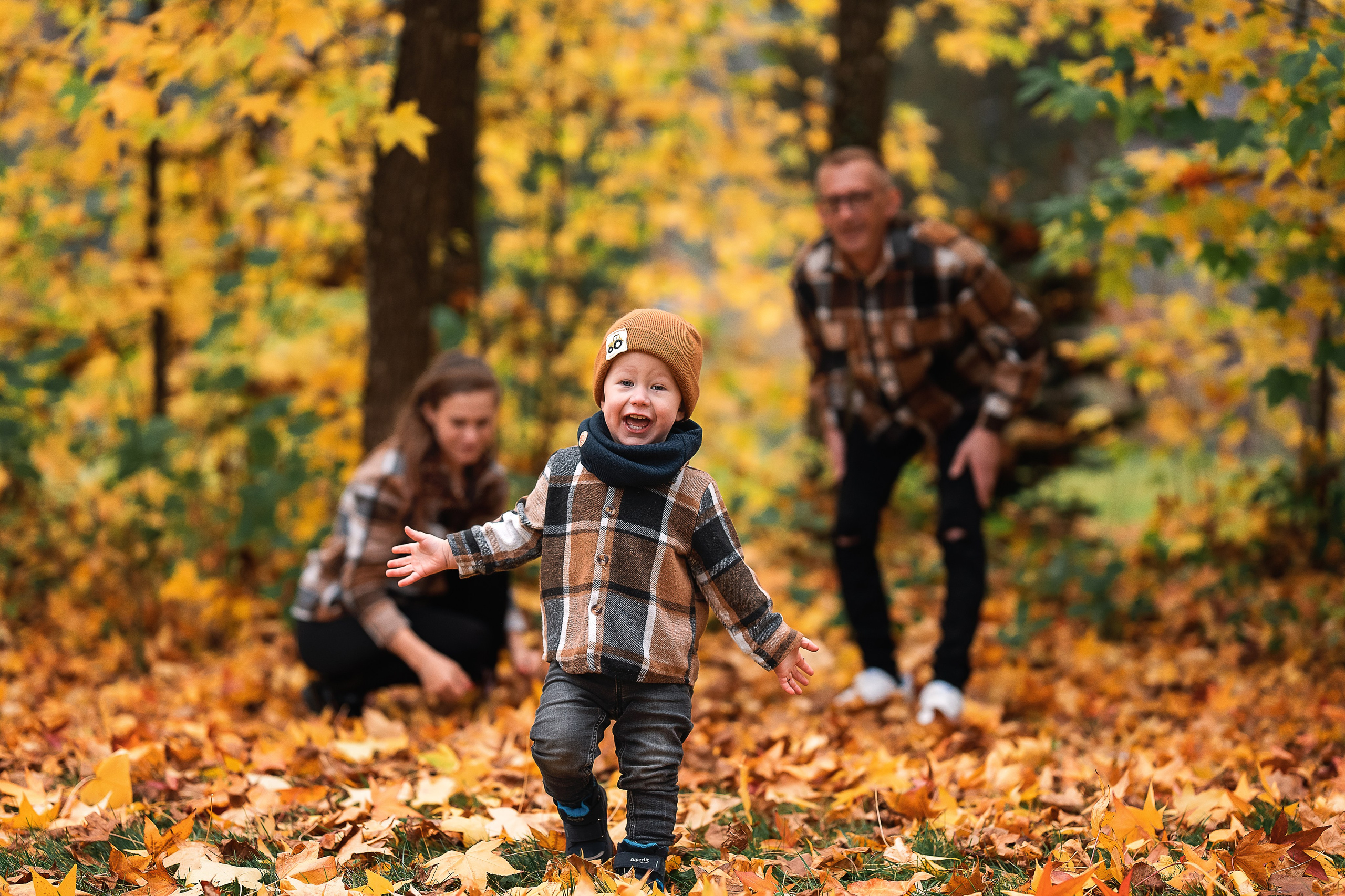 Beautiful autumn days. Family, conceptual women portrait photograher in Geneva, Switzerland