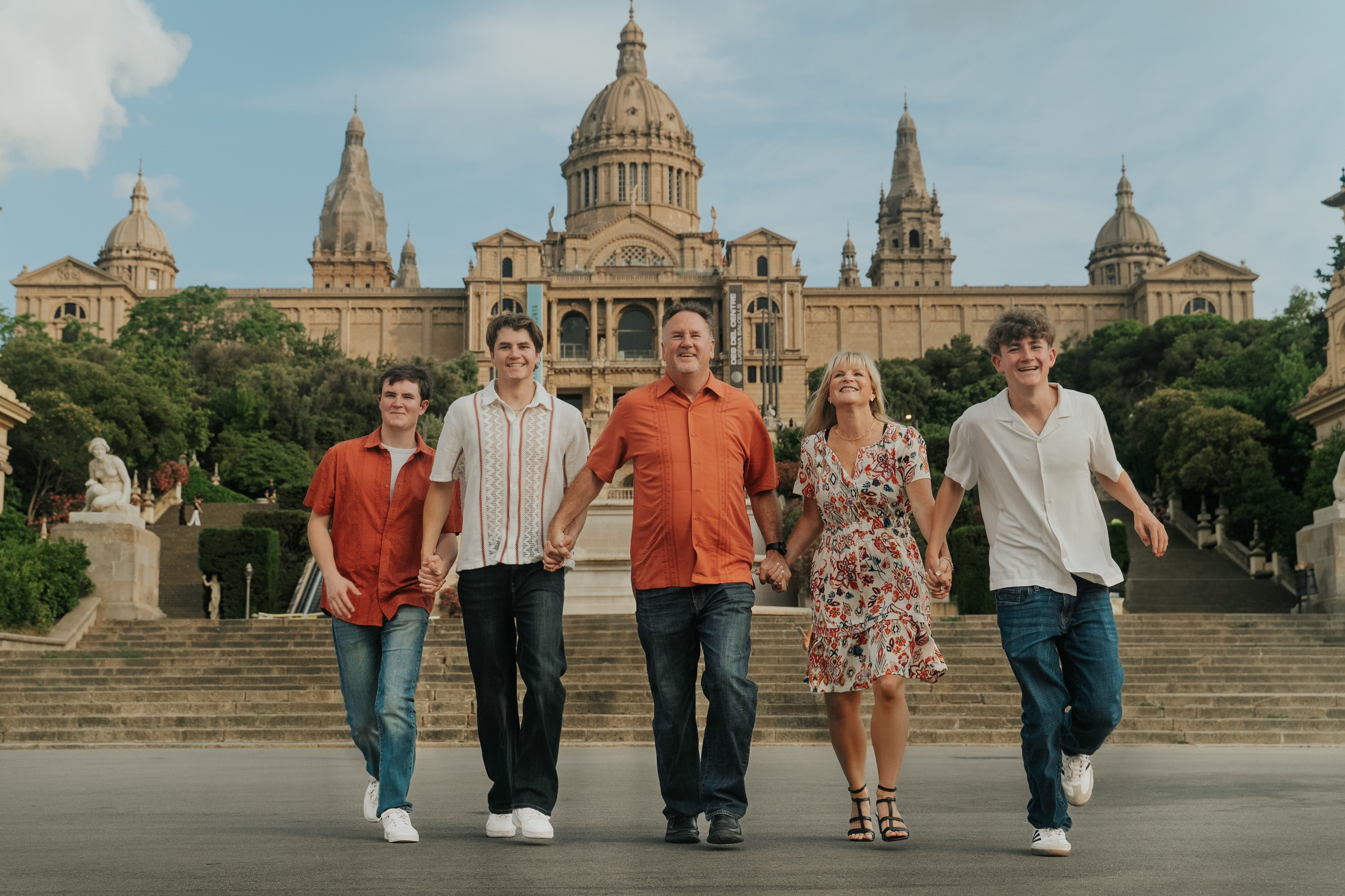 Barcelona Family Photoshoot — Family Photographer in Barcelona. DiaFoto — Wow Photographer in Barcelona | Premium Barcelona Photoshoot Experience