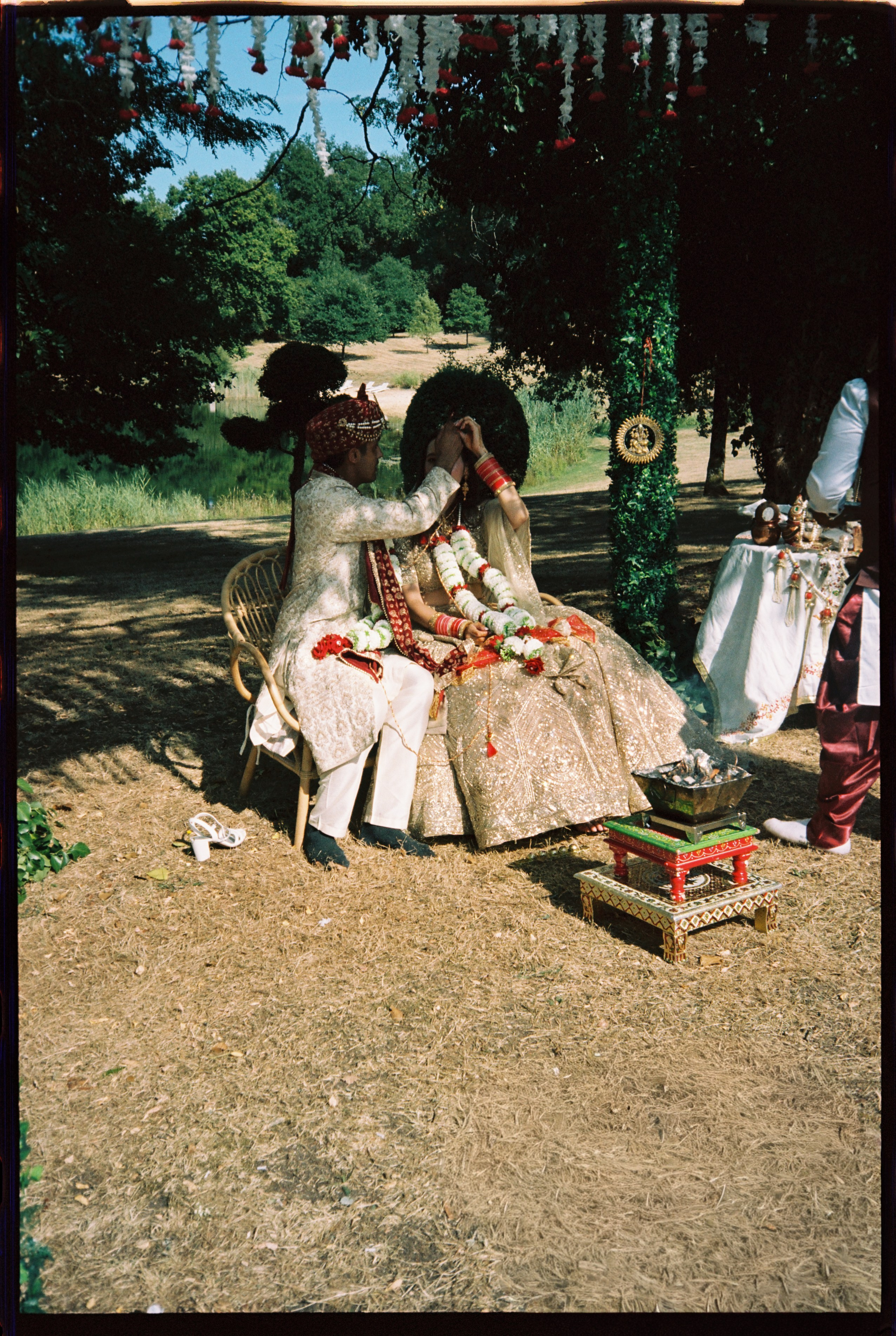 Wedding in a French Château | Destination Wedding Photography. Wedding photographer in Italy