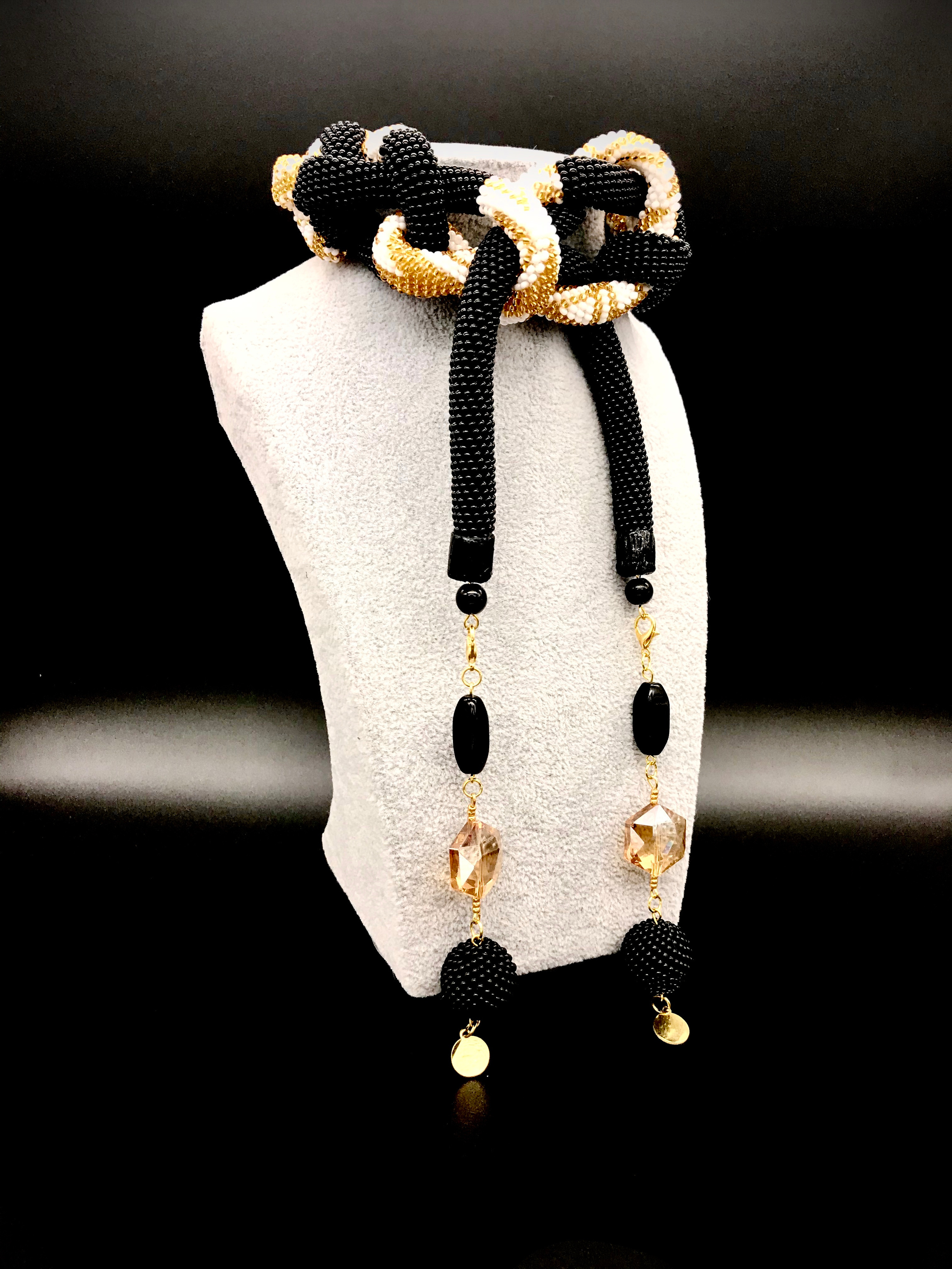 Bijoux pour cadeau. Milok et Kirok sont des gens positifs et réels. Nous serons ravis de v