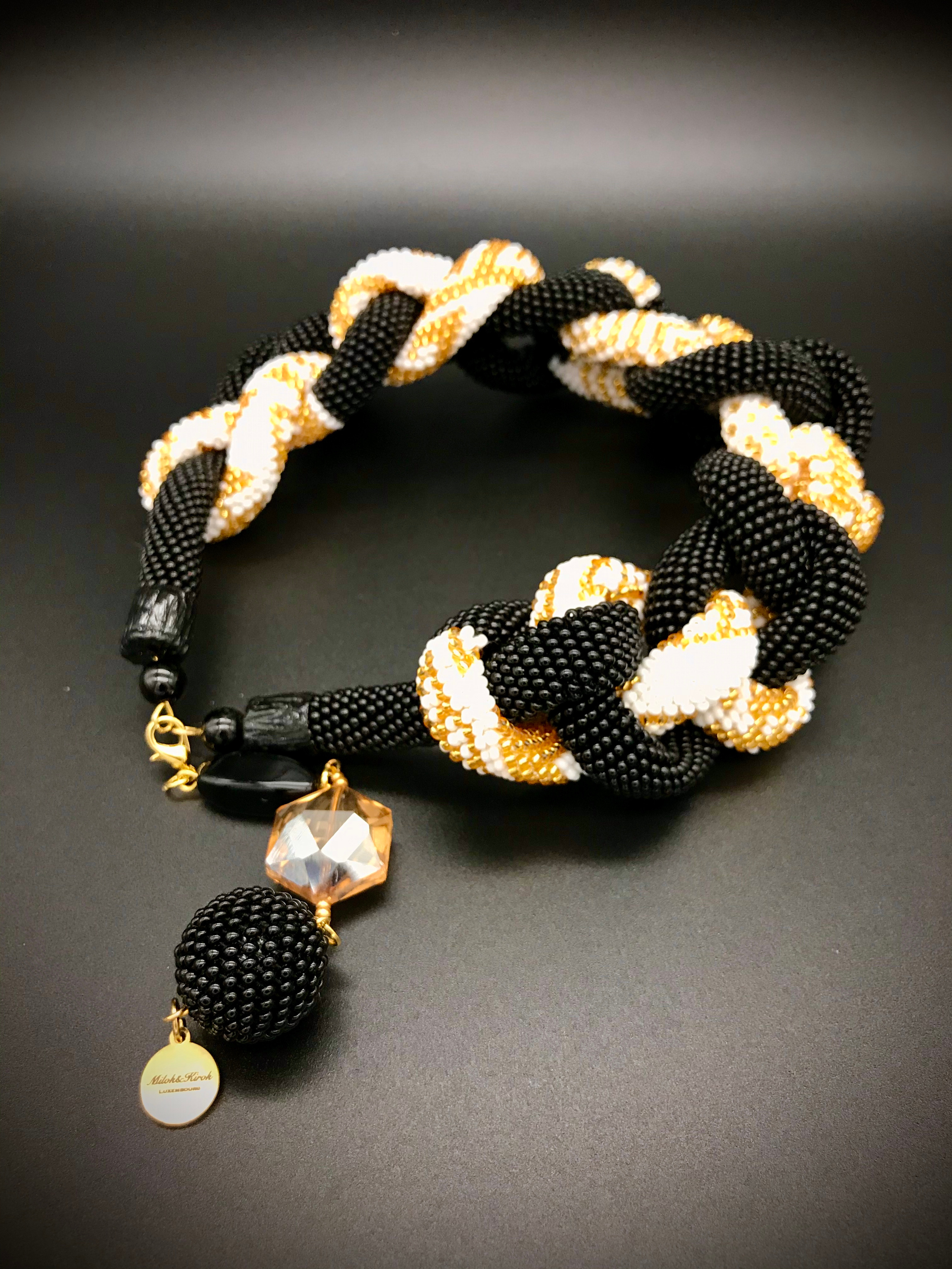 Bijoux pour cadeau. Milok et Kirok sont des gens positifs et réels. Nous serons ravis de v