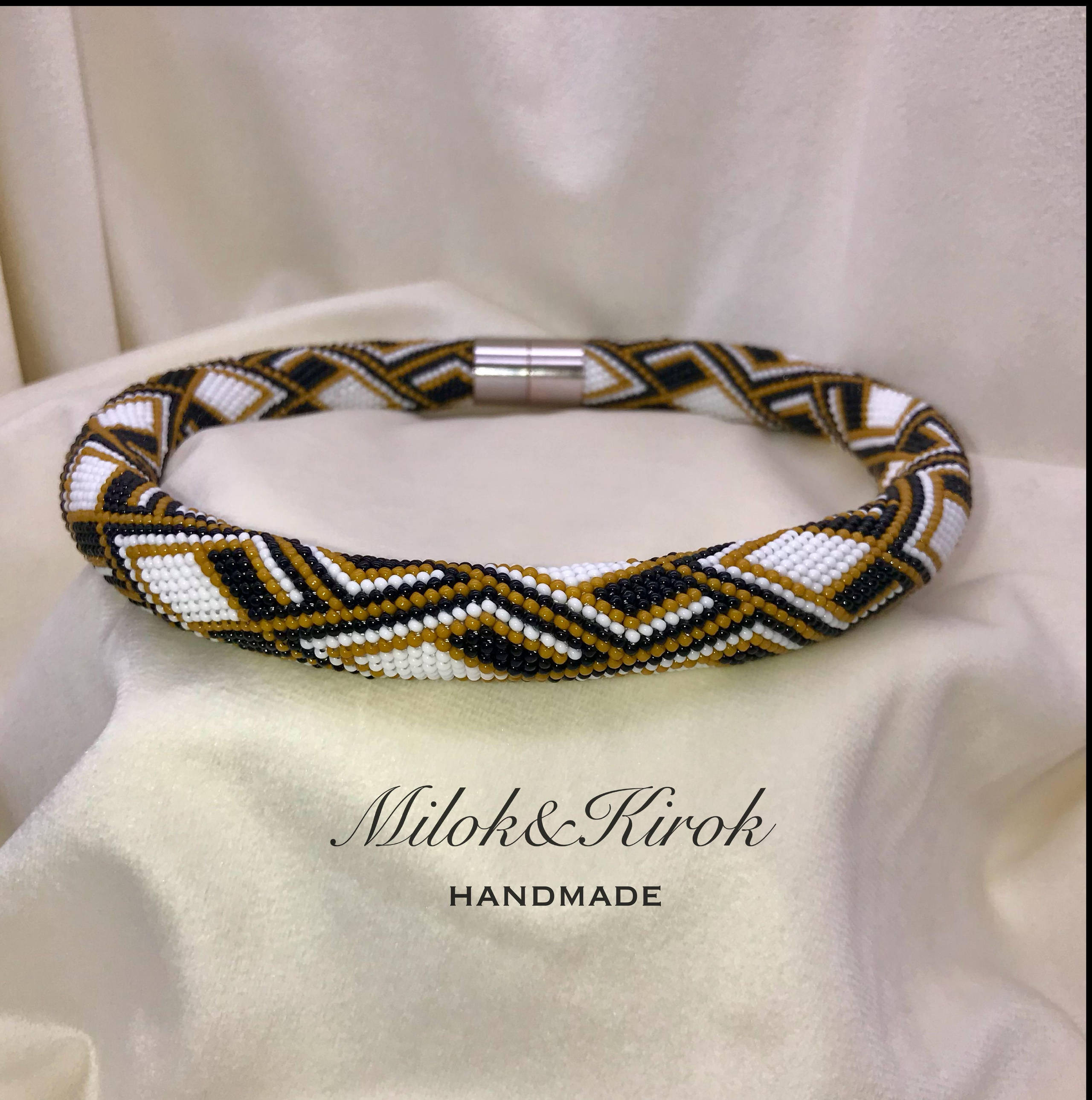 Bijoux pour cadeau. Milok et Kirok sont des gens positifs et réels. Nous serons ravis de v