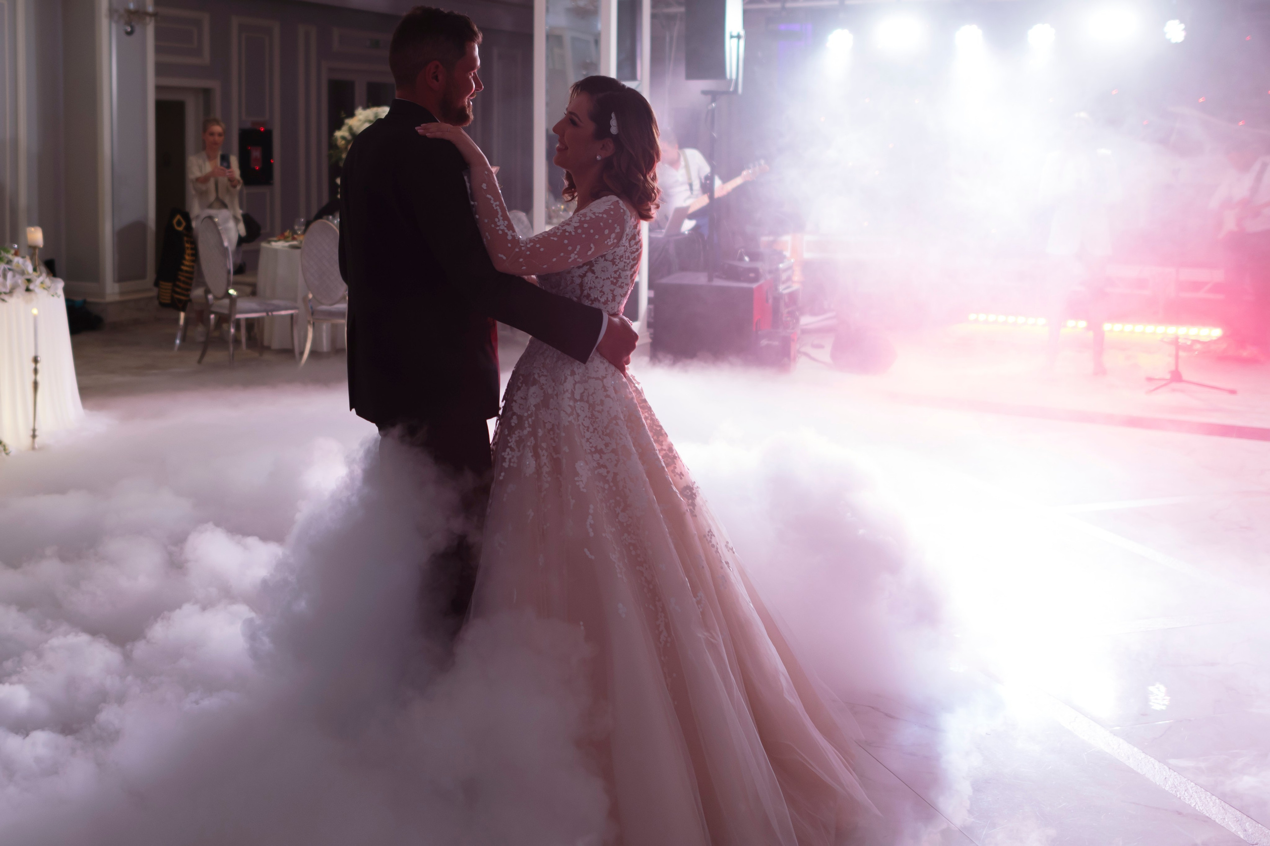 Fotografii de nunta Onesti. MDimaFotoStudio. Fotograf de nuntă, evenimente private și de familie