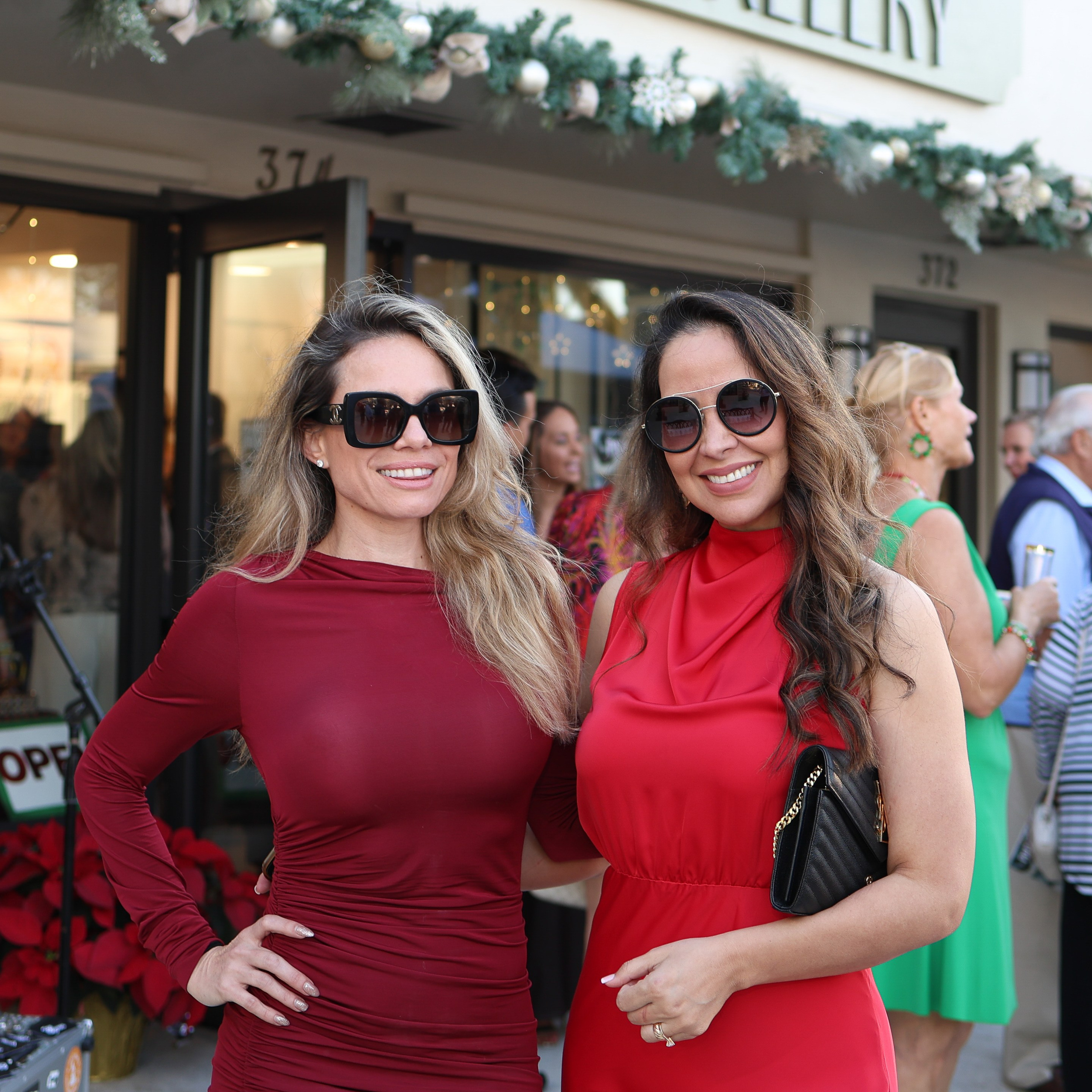 Paradise Coast Lifestyle Magazine. Out and About 239