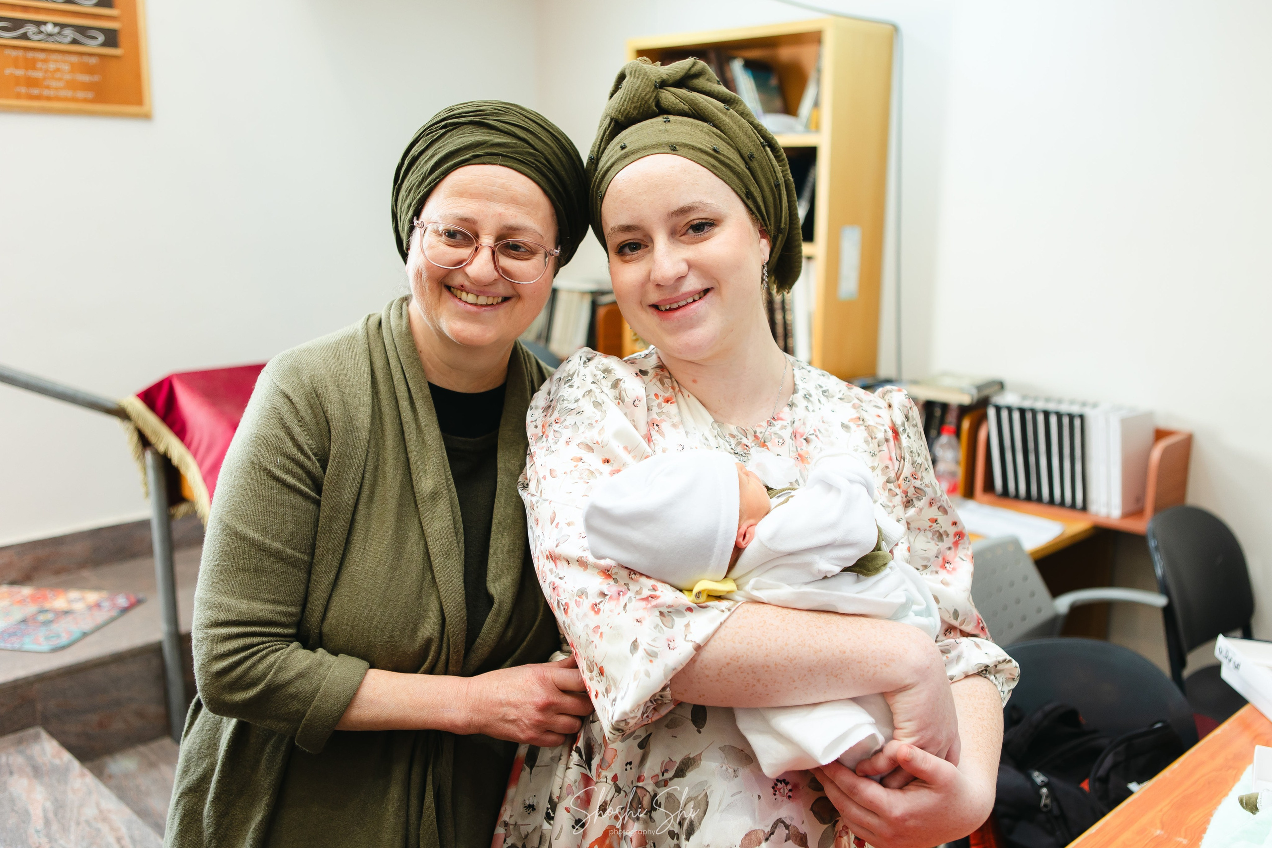 BRIT TWINS. Https://shi-photo.com/