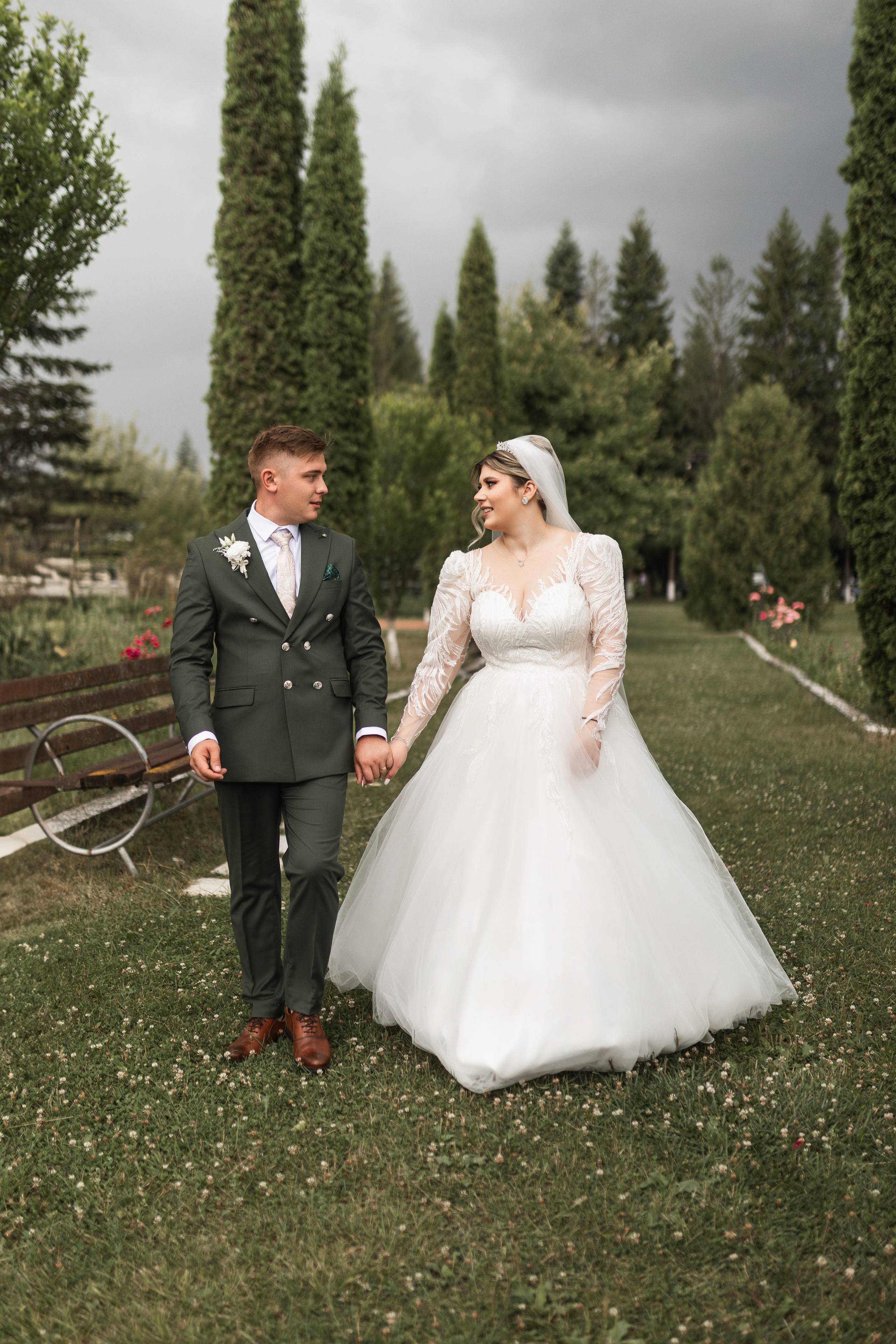 Oana & Andrei. Vlad Aconstantinesei Photographer