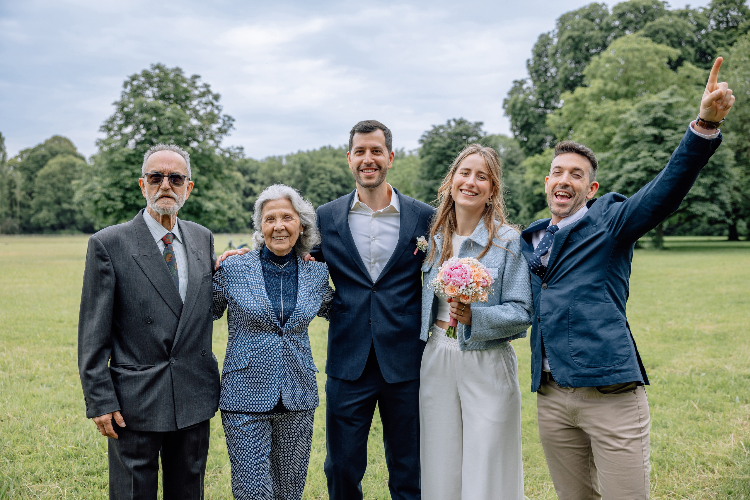 Romanrische Trauung im Standesamt Mandlstraße | München im Sommerlicht. Hochzeitsfotograf München Taufe Familienfotograf Tanja Mauke