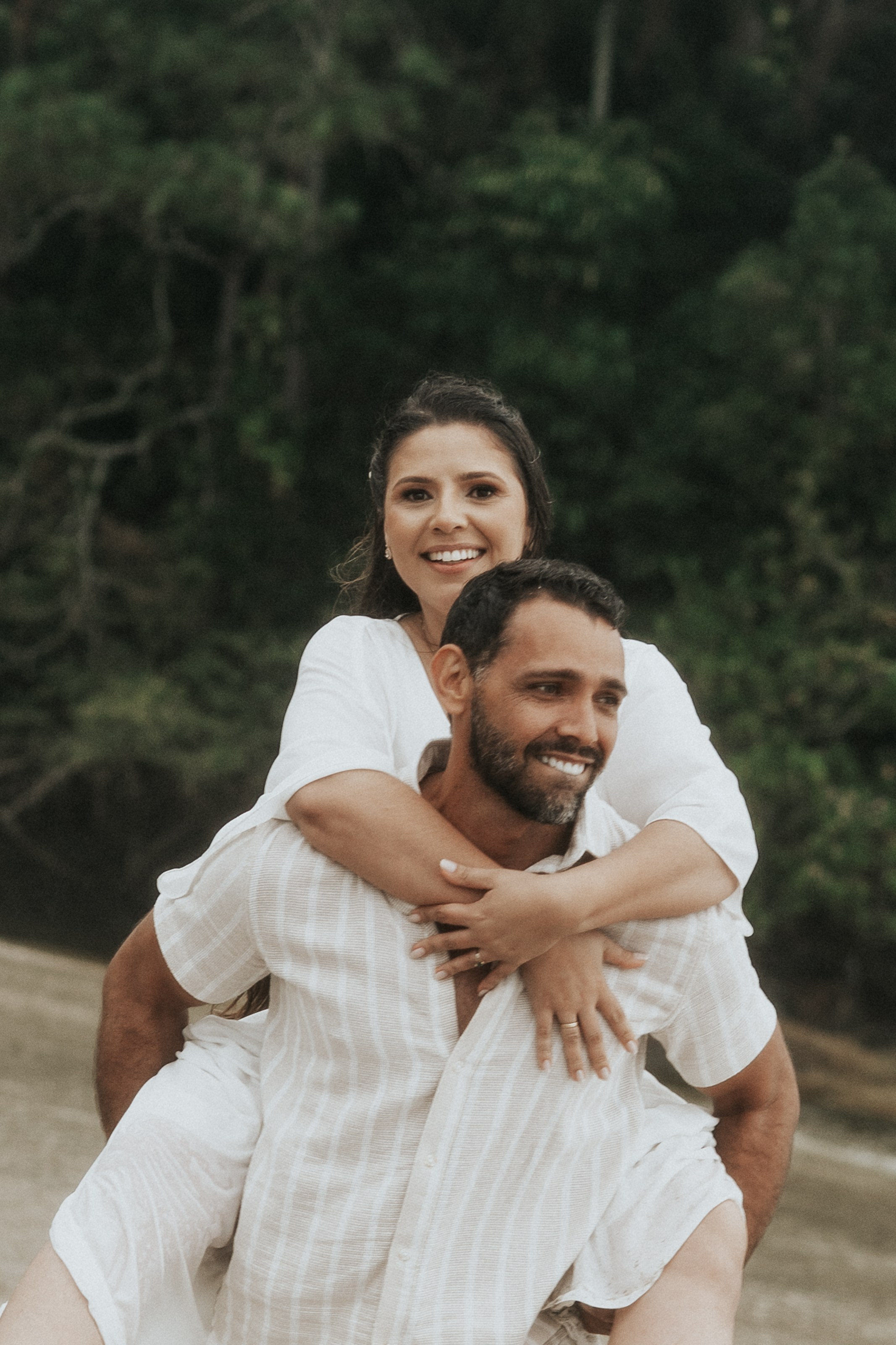 Pré Wedding — Bianca e Maik (Praia Maresias). Fotógrafo de casamento e Filmmaker de casamento