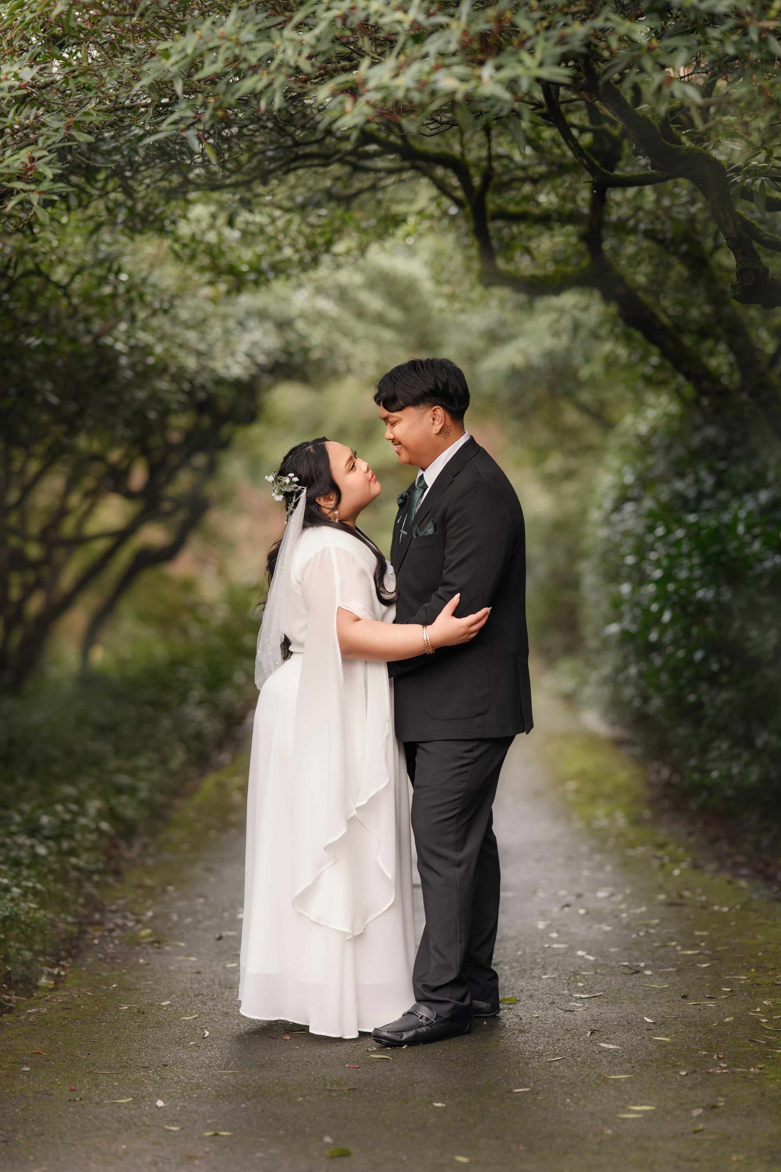 Andrew & Nicole. Wedding & portrait photography in the Seattle Area. Helen Michelle photographer