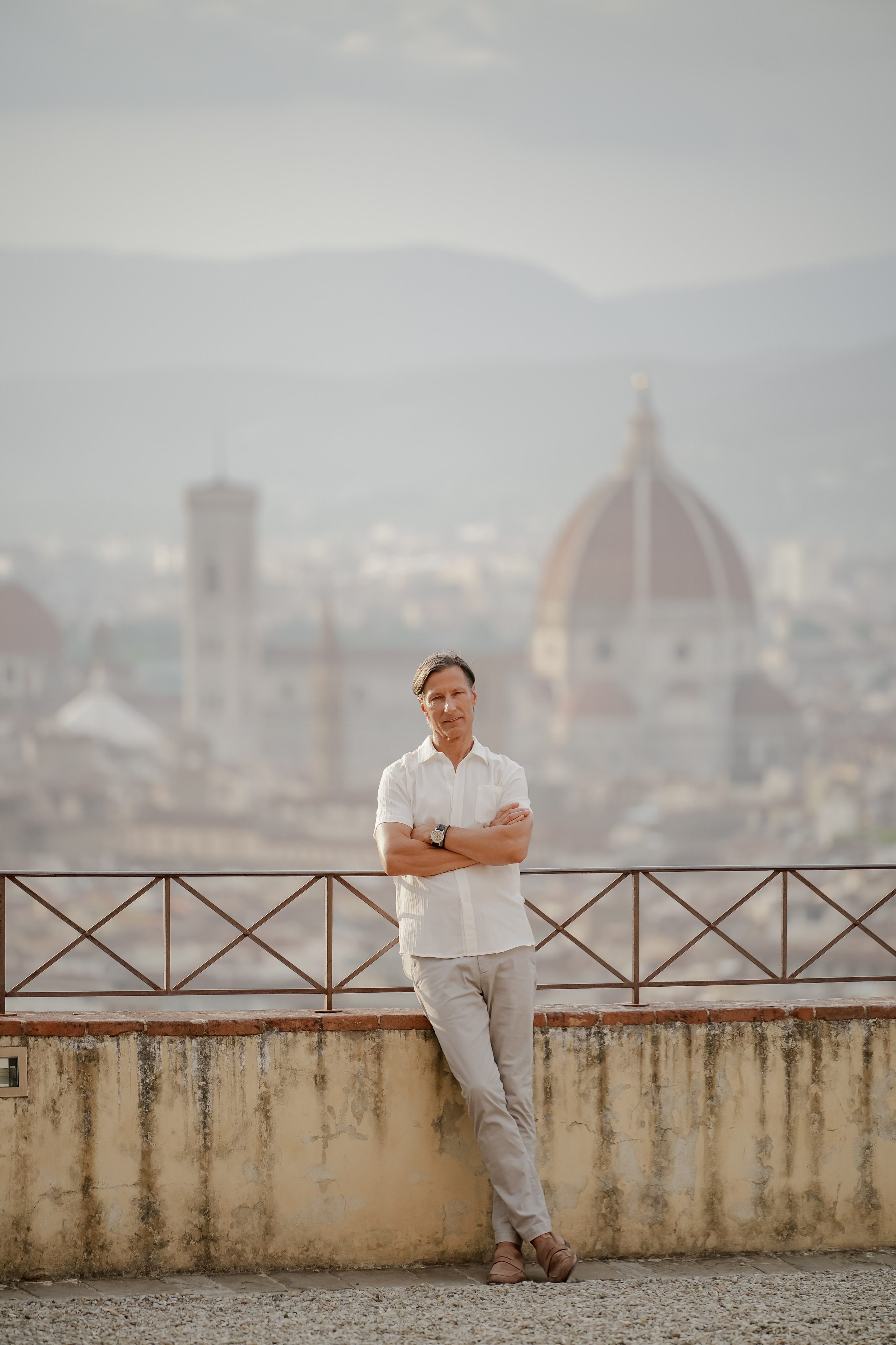 Family Photoshoot. Wedding Photographer in Italy