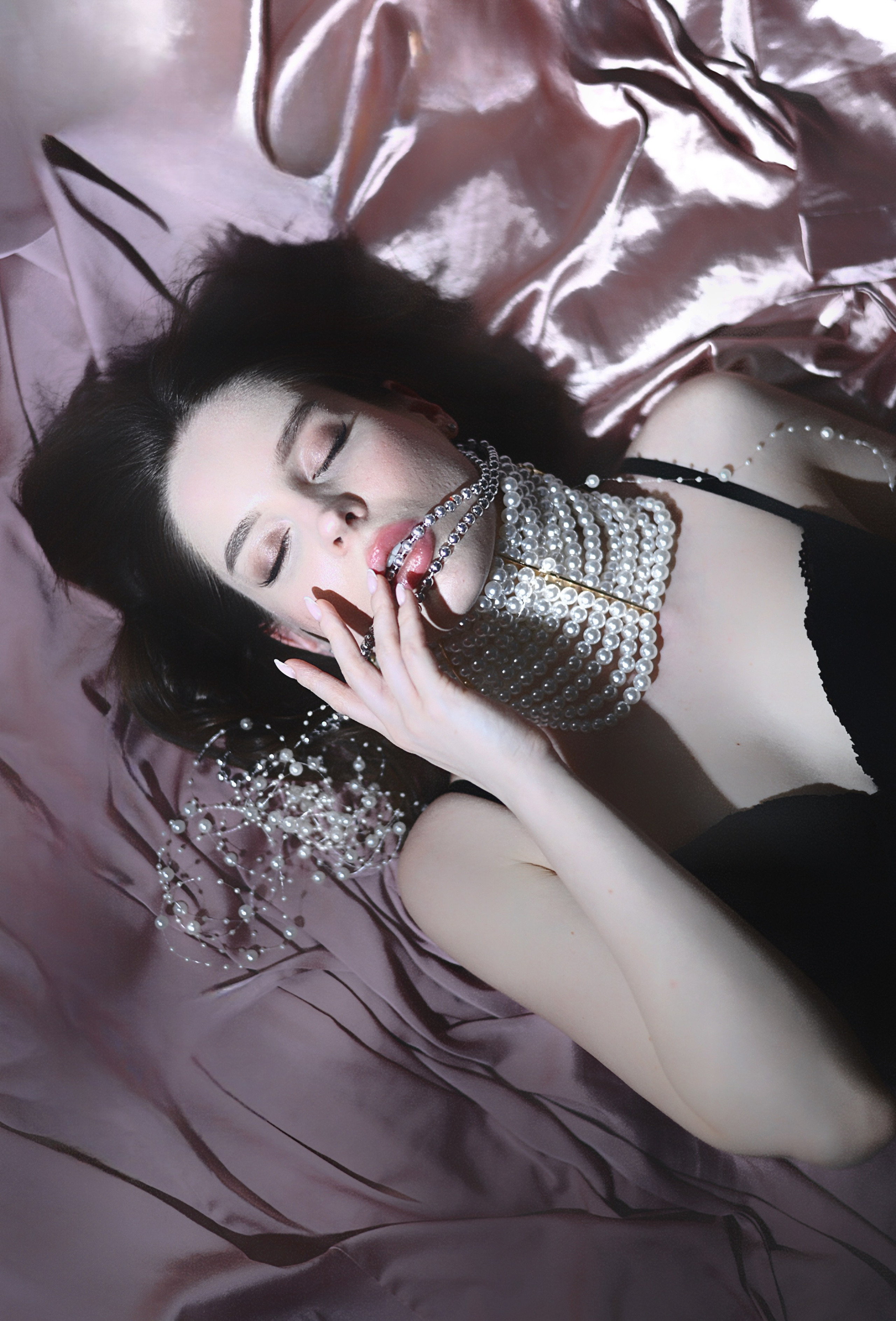 PORTRAIT WOMEN. Photographer and Reels Videomaker in Dubai Rita Dobro