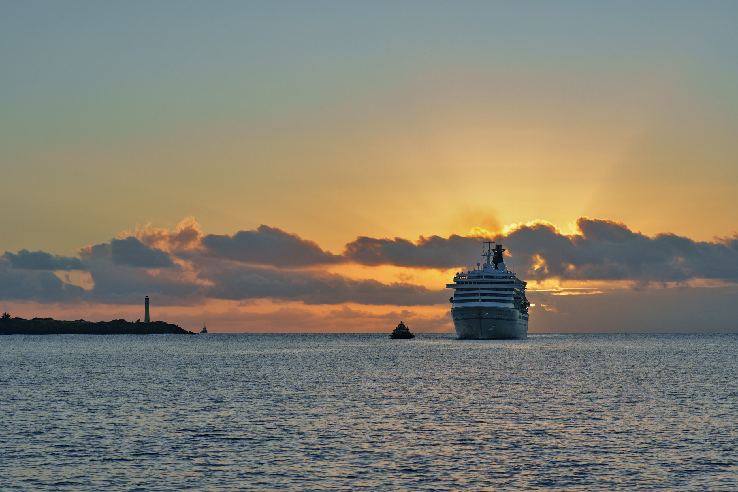 SHIPS. Awards winning photographer in Kauai, Hawaii