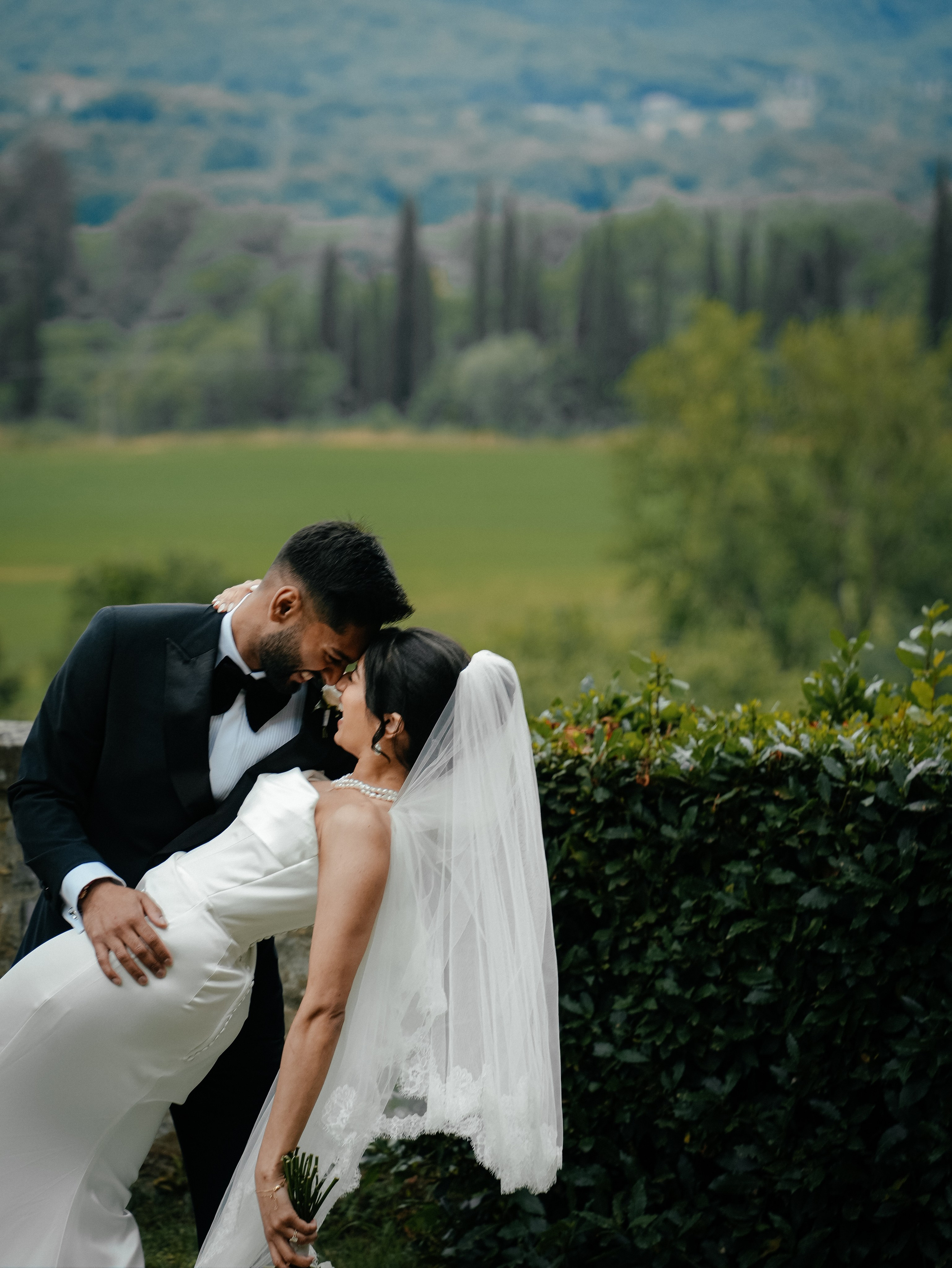 Engagement & Pre-Wedding Photoshoot in Florence. Stefano Passerini Editorial Wedding Photographer in Italy