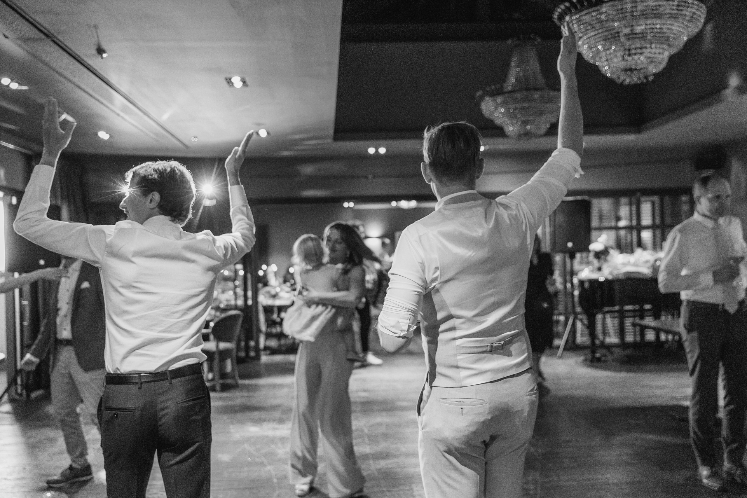 Svetlana and Yann. Hochzeitsgeschichten – Professionelle Hochzeitsfotografie & Videografie in Deutschland, Italien, Spanien und ganz Europa