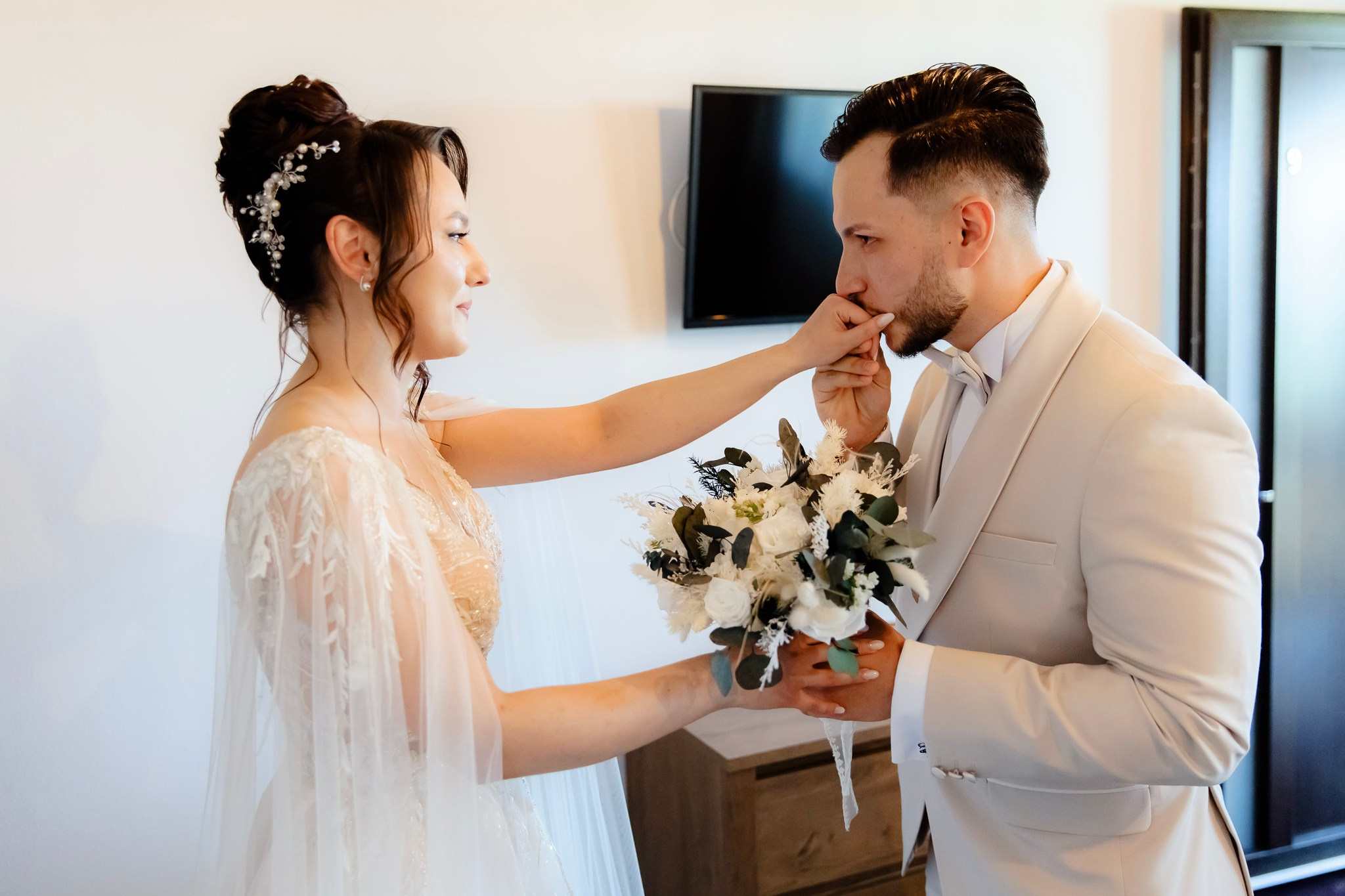 Ioana & Ionuț | Nuntă de poveste la Păstrăvăria Poiana din Mălini județul Suceava. Servicii foto-video profesionale, pentru momente de neuitat