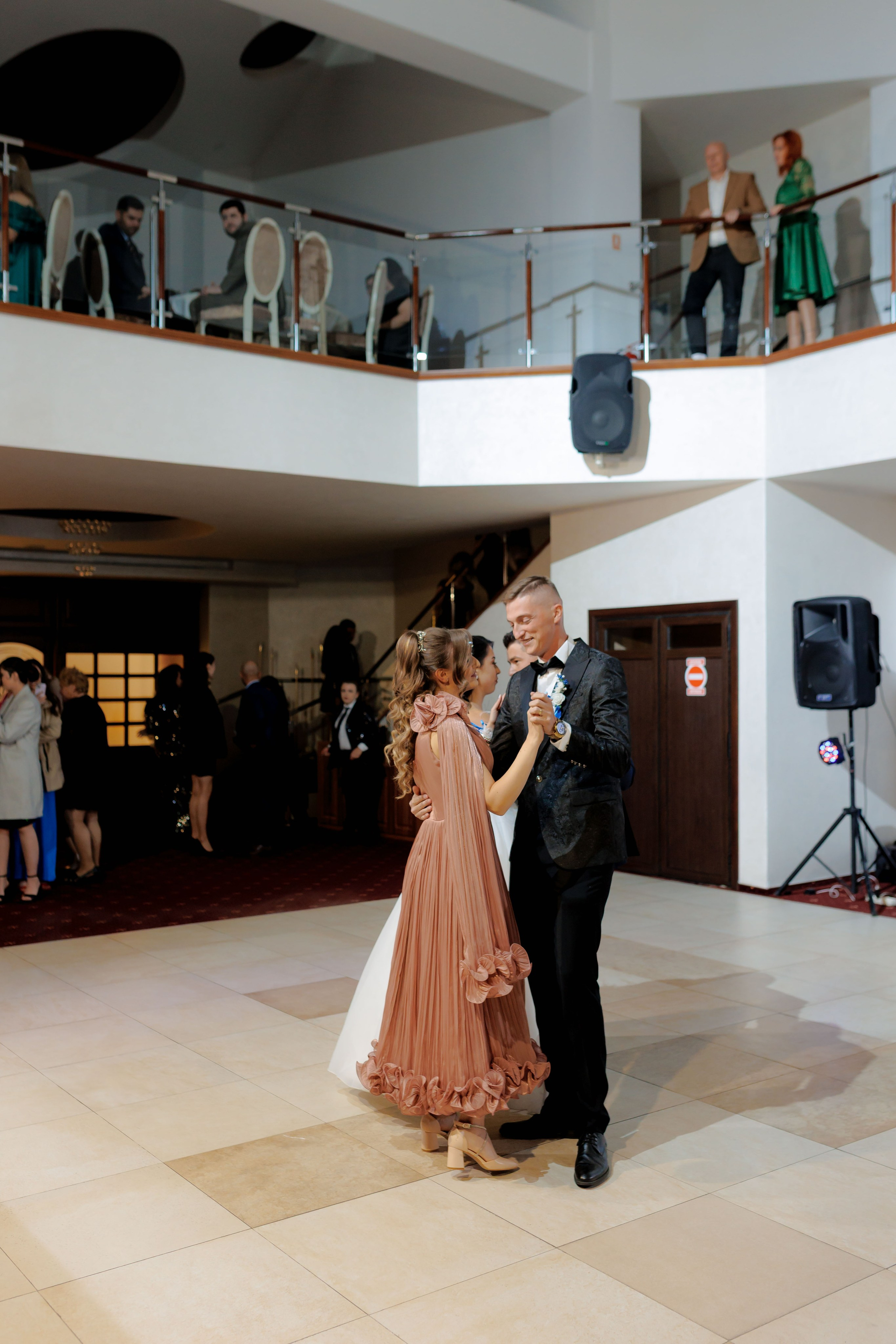 Loredana & Emilian – Ziua Nunții | Videografie - fotografie Botez Suceava, Iași, Botoșani. Servicii foto-video profesionale, pentru momente de neuitat