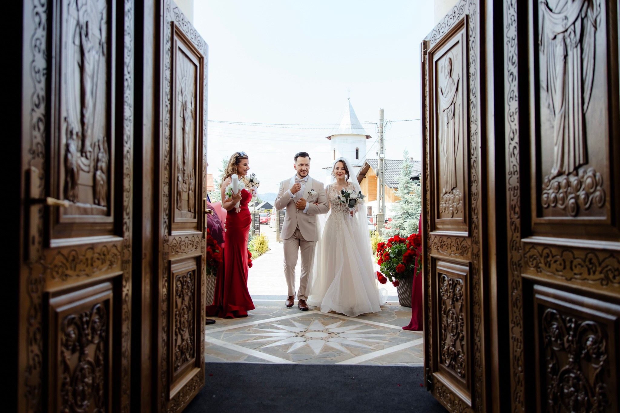 Ioana & Ionuț | Nuntă de poveste la Păstrăvăria Poiana din Mălini județul Suceava. Servicii foto-video profesionale, pentru momente de neuitat