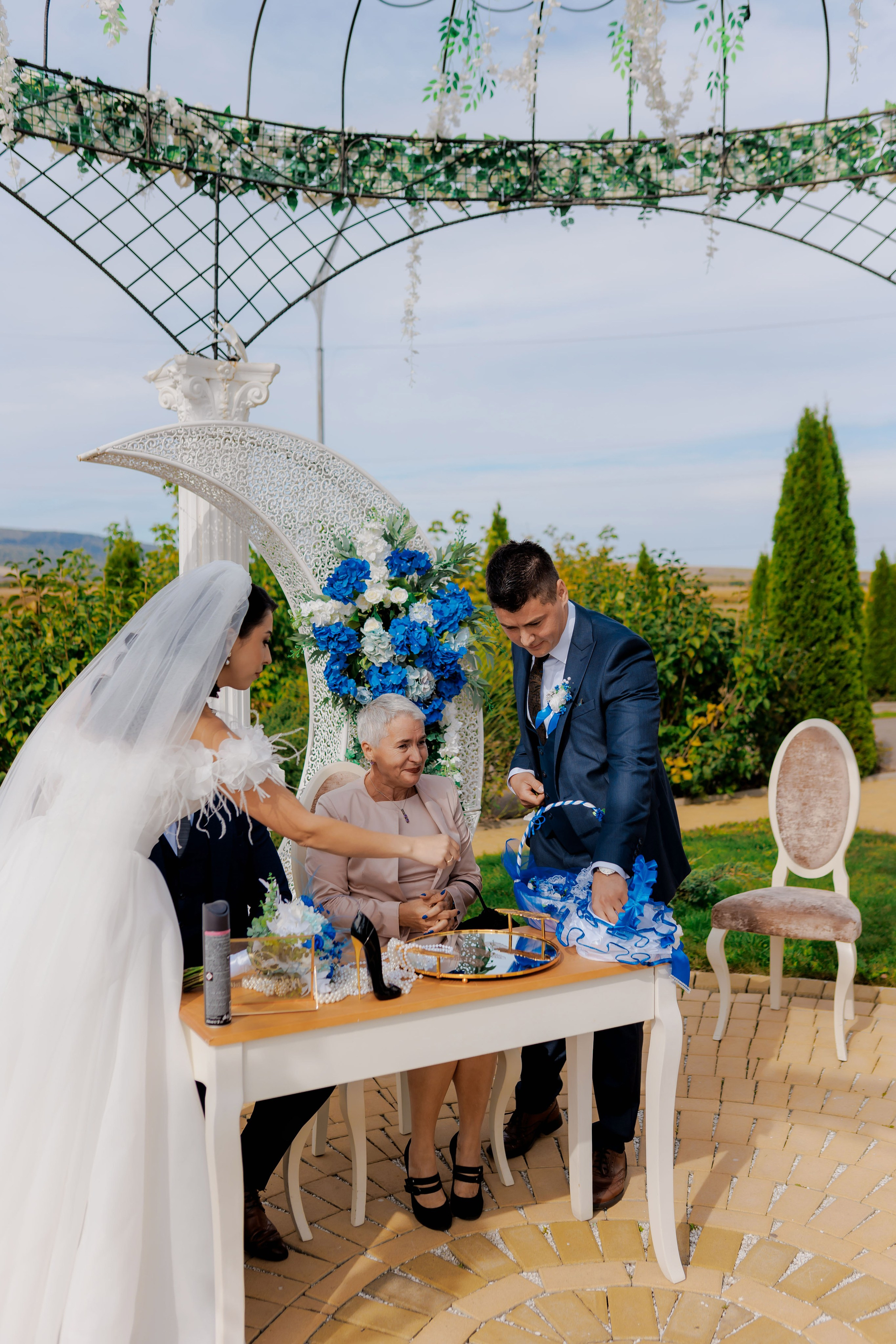 Loredana & Emilian – Ziua Nunții | Videografie - fotografie Botez Suceava, Iași, Botoșani. Servicii foto-video profesionale, pentru momente de neuitat