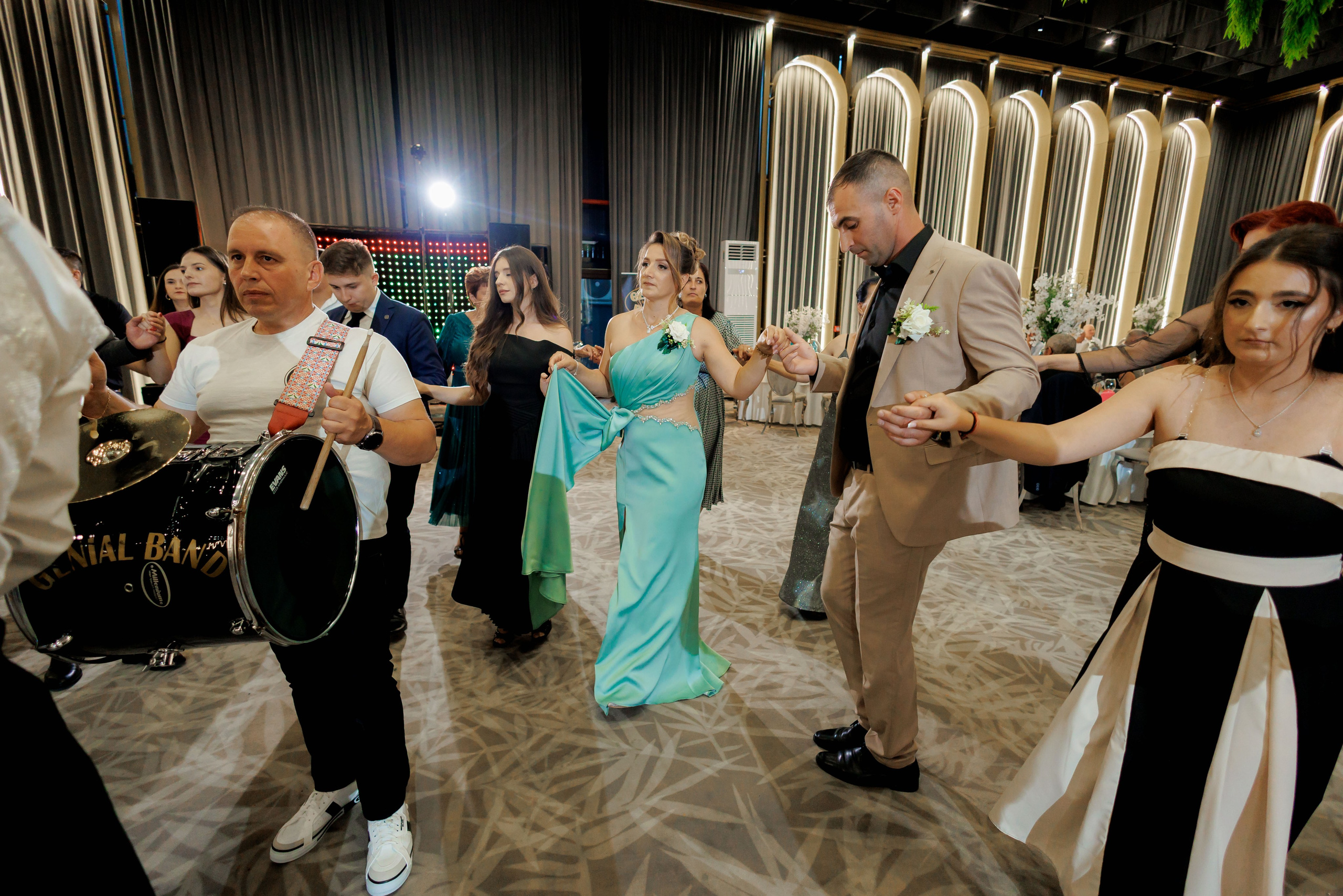 Nunta Nicoleta & Răzvan | Fotografie & Videografie Profesională. Servicii foto-video profesionale, pentru momente de neuitat